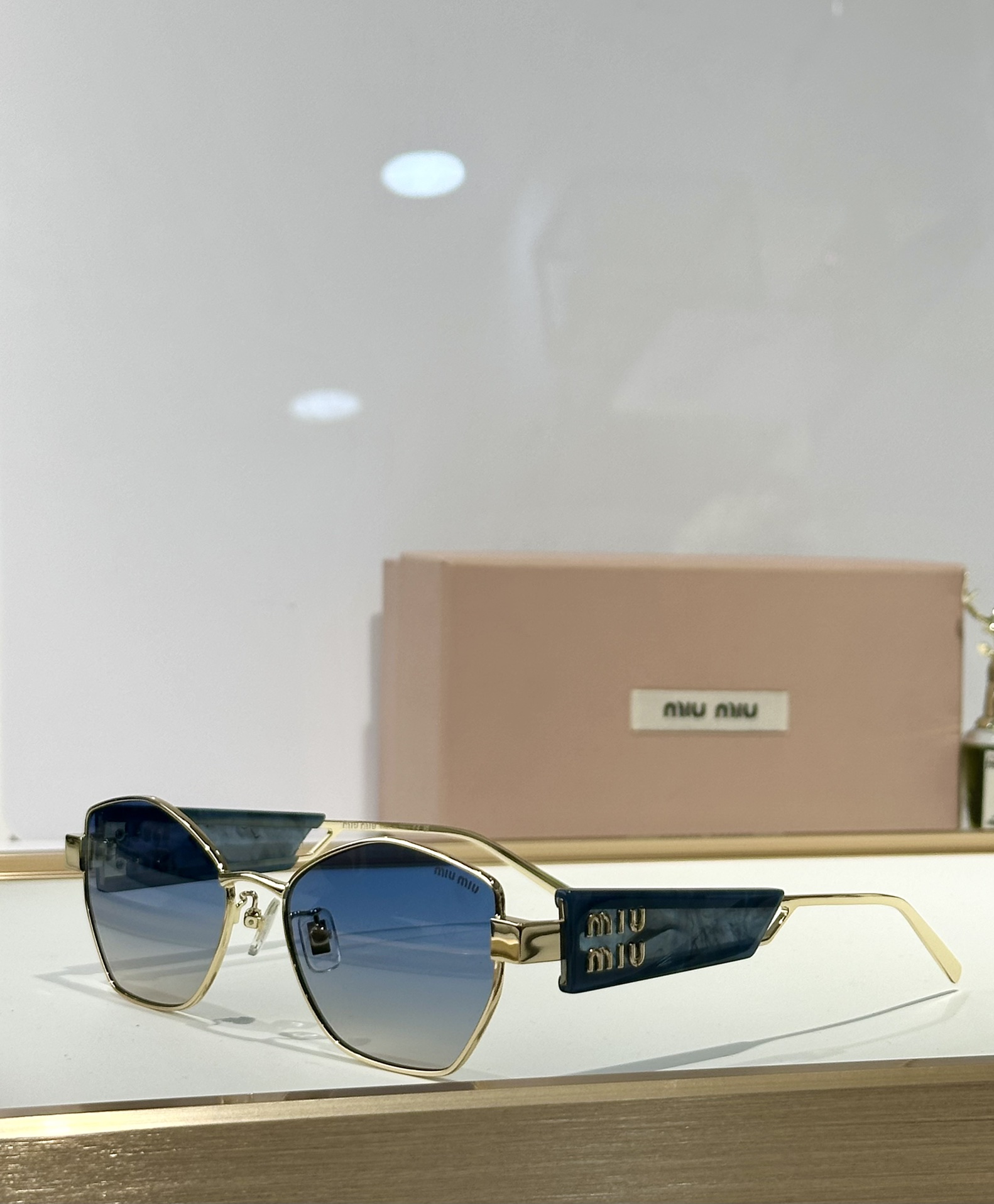  𝙈𝙄𝙐 𝙈𝙄𝙐
MOD：SMU66WS
Size：55口18 145
