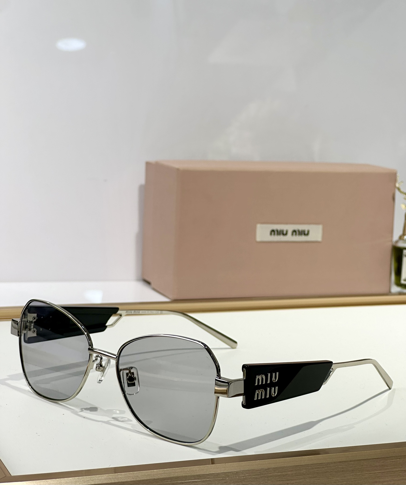  𝙈𝙄𝙐 𝙈𝙄𝙐
MOD SMU67WS
Size：55口18 145
