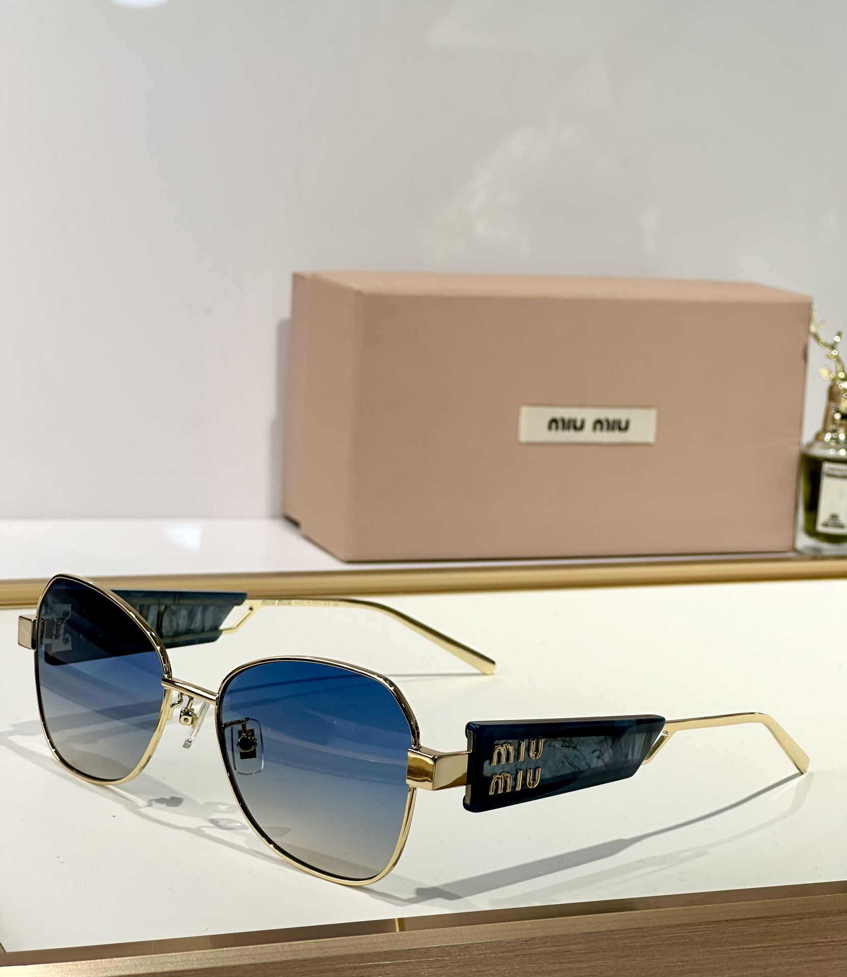  𝙈𝙄𝙐 𝙈𝙄𝙐
MOD SMU67WS
Size：55口18 145
