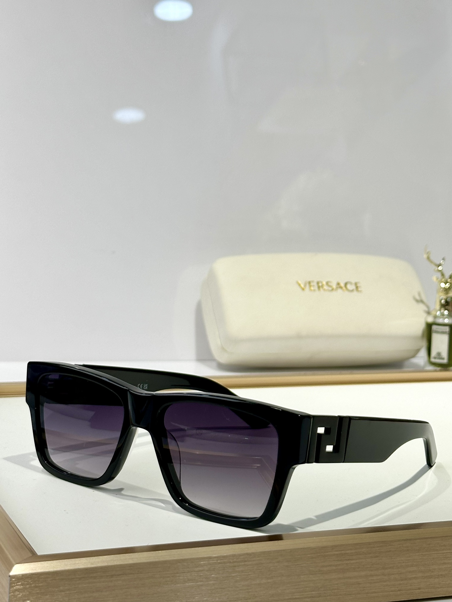  𝙑𝙀𝙍𝙎𝘼𝘾𝙀
MOD VE4296
Size：55口18 145
