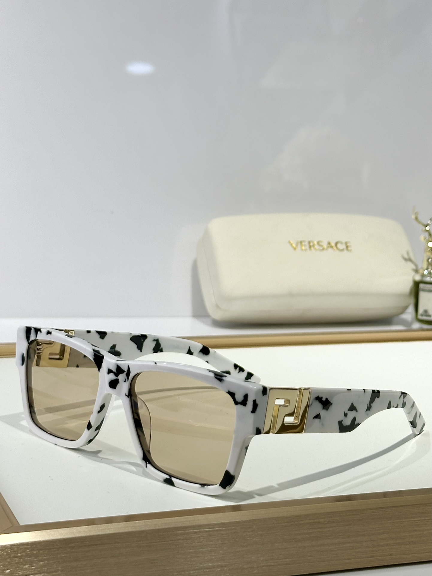  𝙑𝙀𝙍𝙎𝘼𝘾𝙀
MOD VE4296
Size：55口18 145
