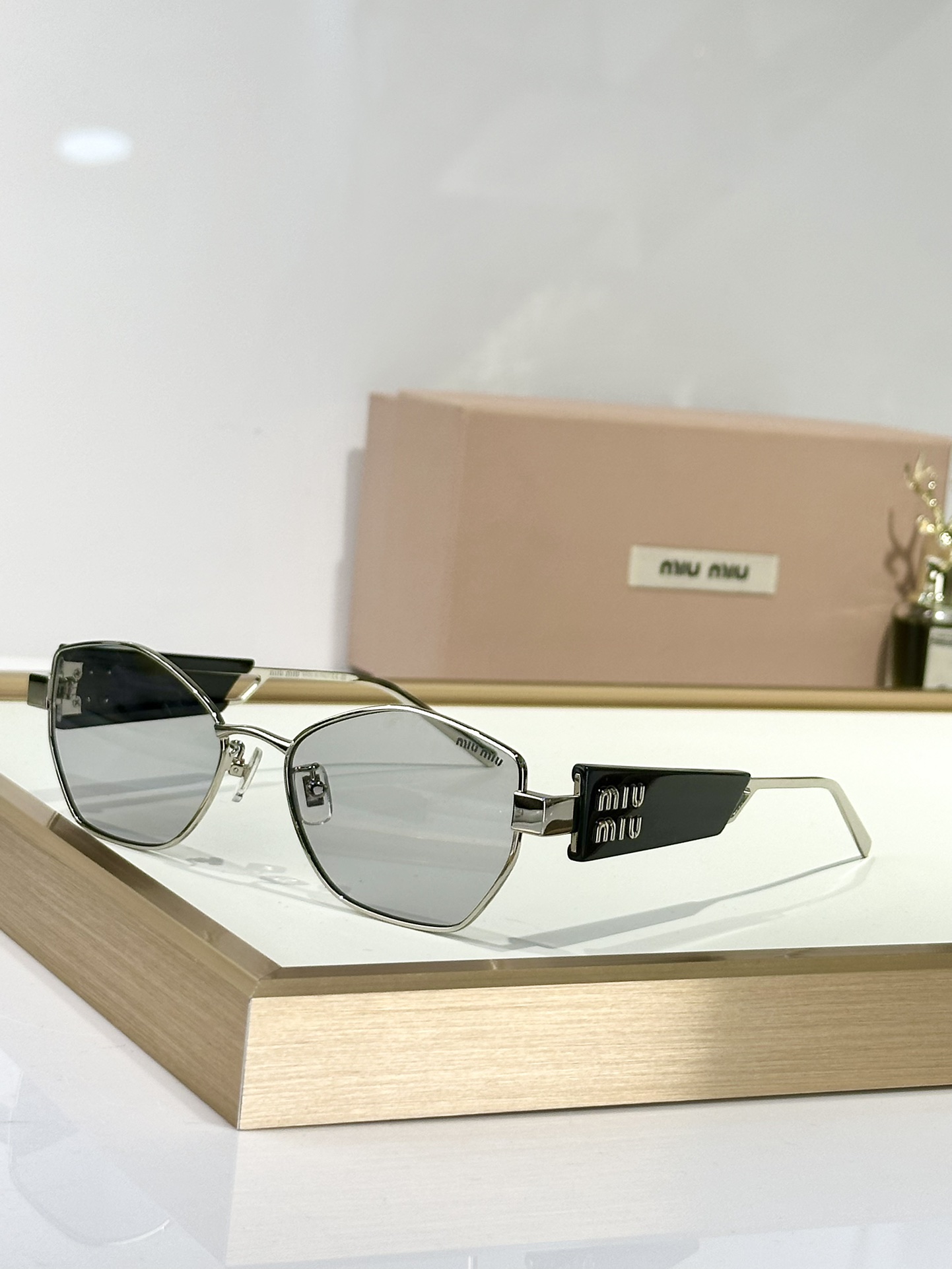  MIUMI*
MODEL：SMU66WS
SIZE：55口18-145
