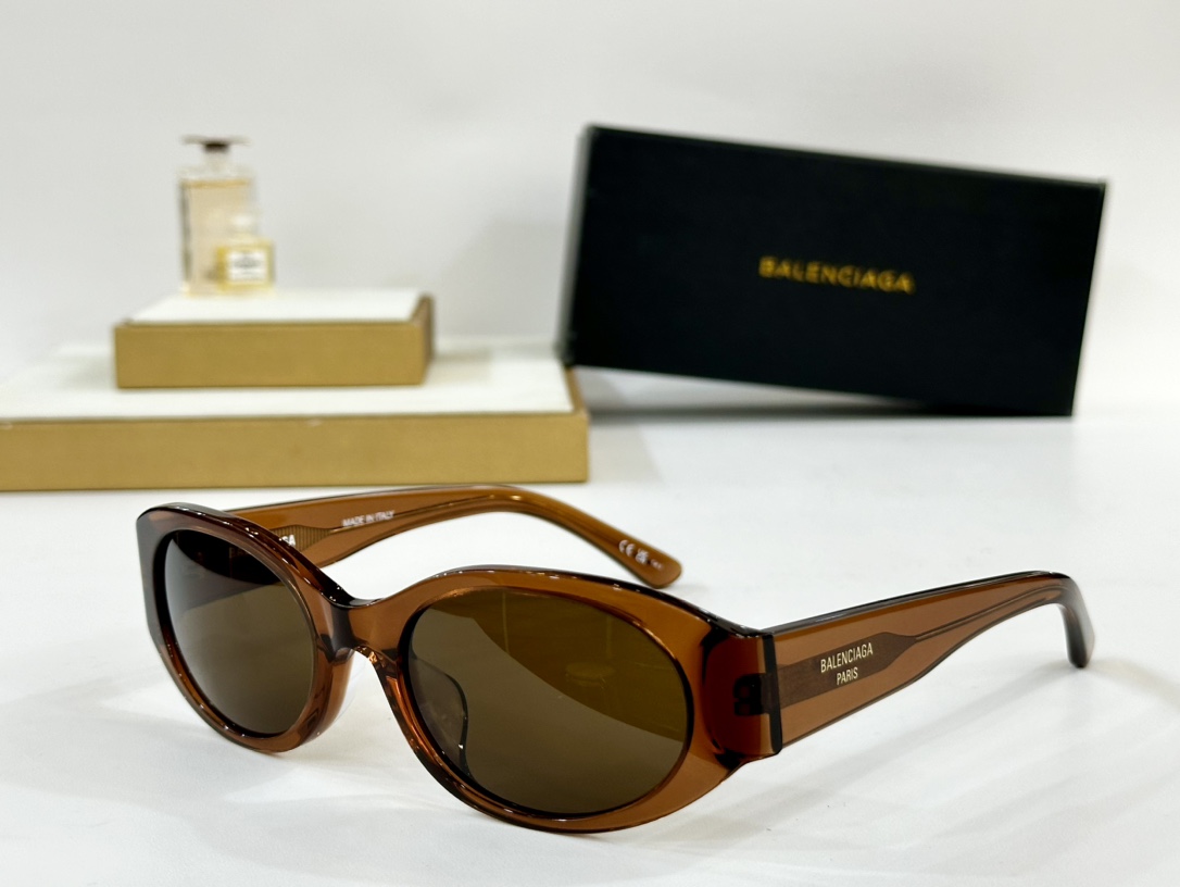  BALENCIAG
MODEL：BB0369SK
SIZE：55口20-145

