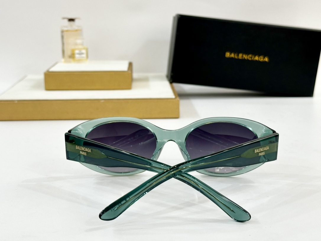  BALENCIAG
MODEL：BB0369SK
SIZE：55口20-145
