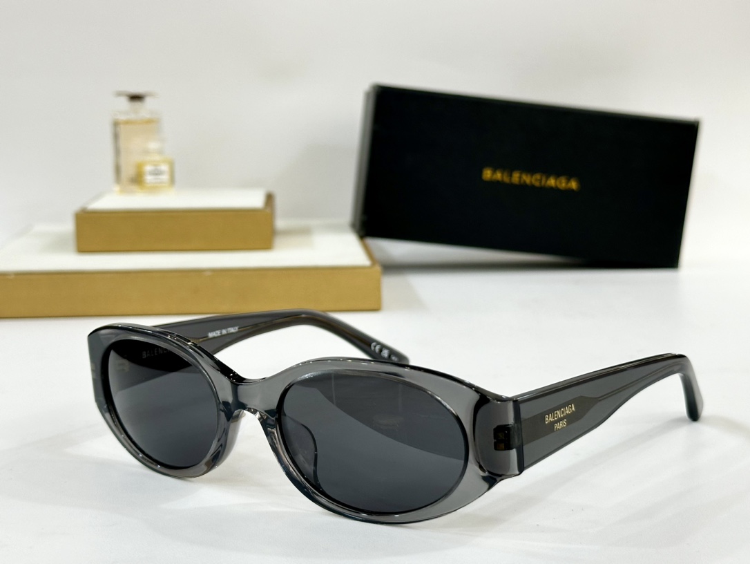  BALENCIAG
MODEL：BB0369SK
SIZE：55口20-145
