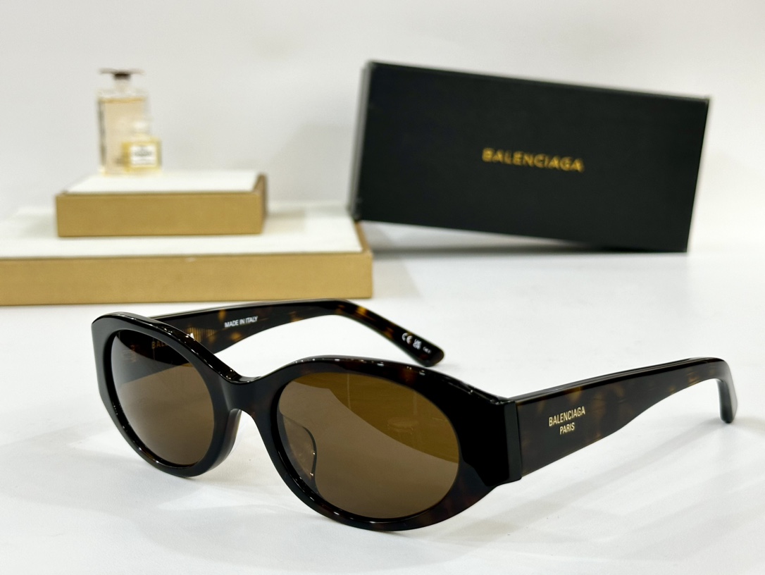  BALENCIAG
MODEL：BB0369SK
SIZE：55口20-145

