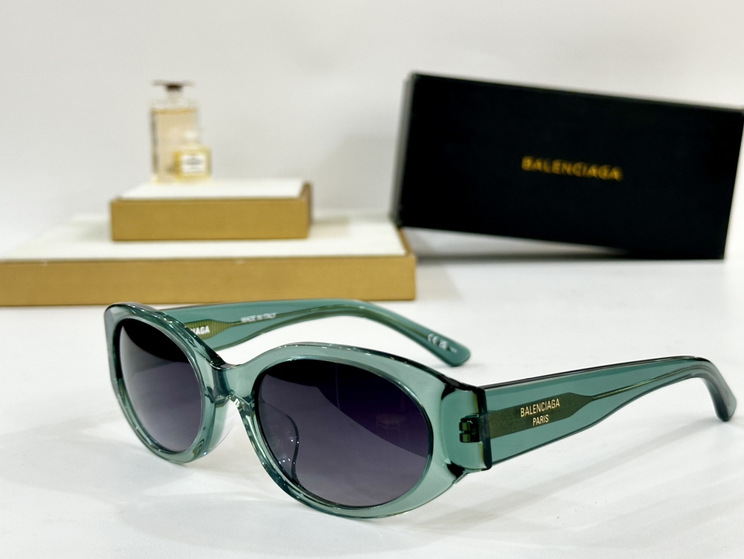  BALENCIAG
MODEL：BB0369SK
SIZE：55口20-145

