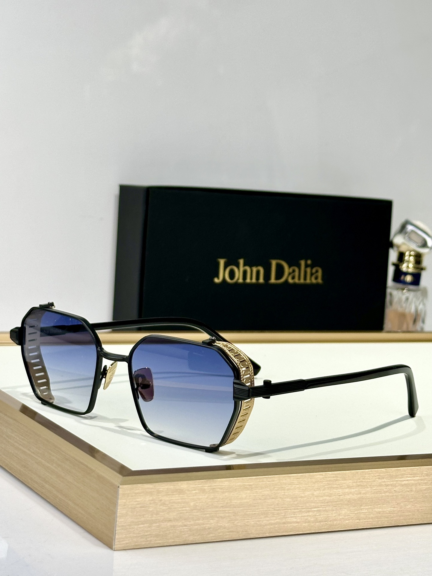  John Dalia
MOD：DENNIS
Size：49口22 145
