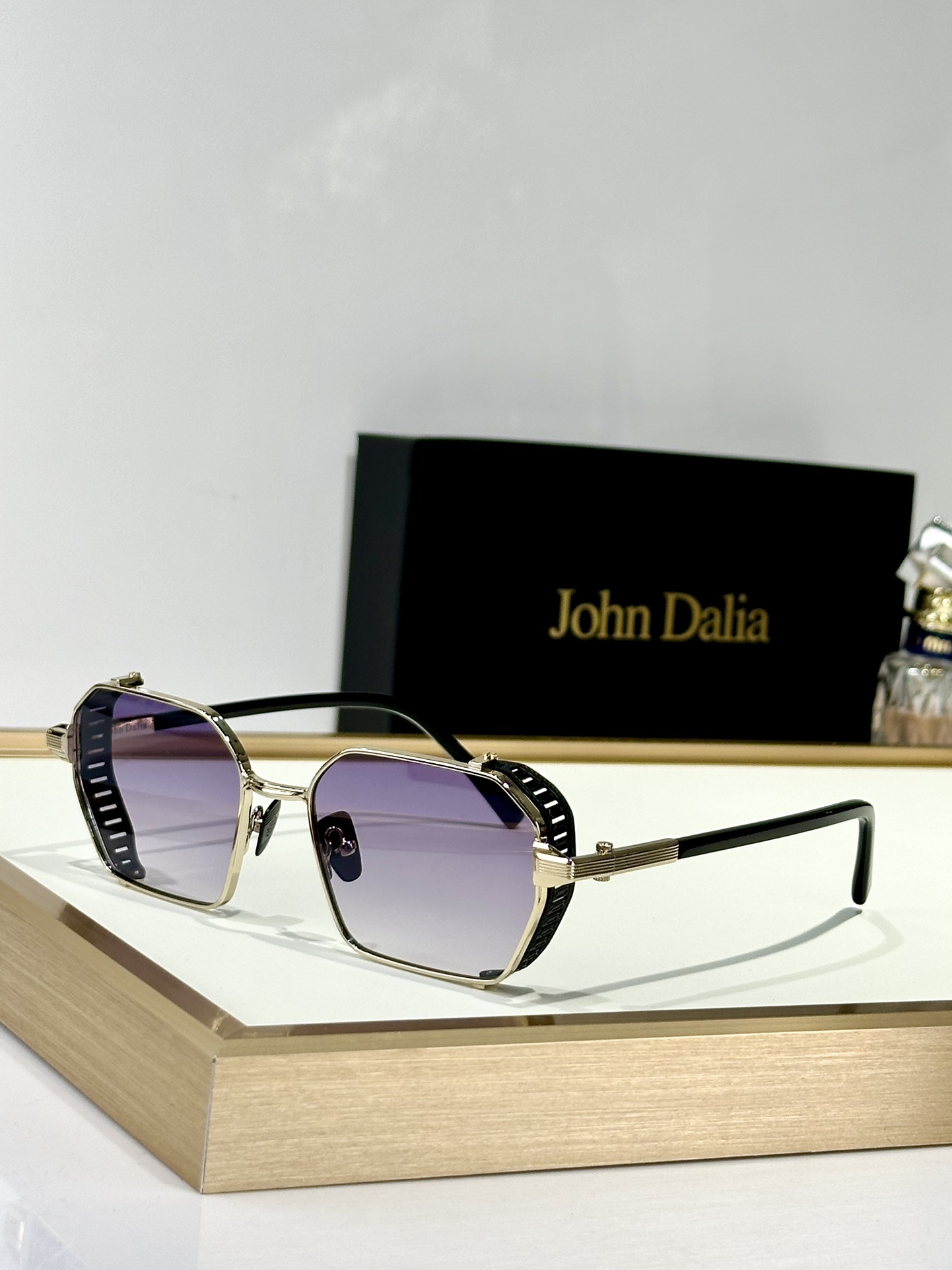  John Dalia
MOD：DENNIS
Size：49口22 145
