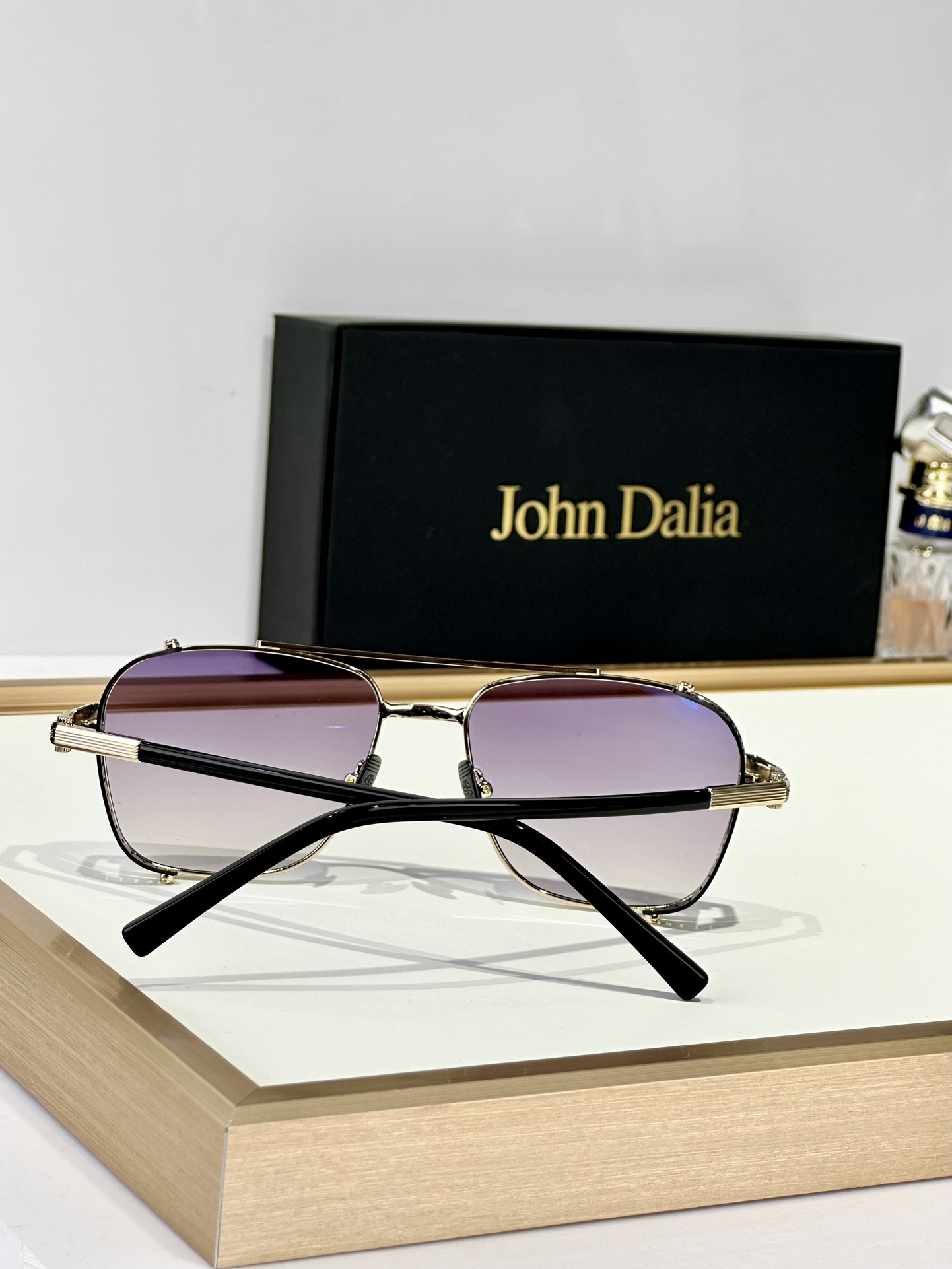  John Dalia
MODPhil
Size：48口22 -145
