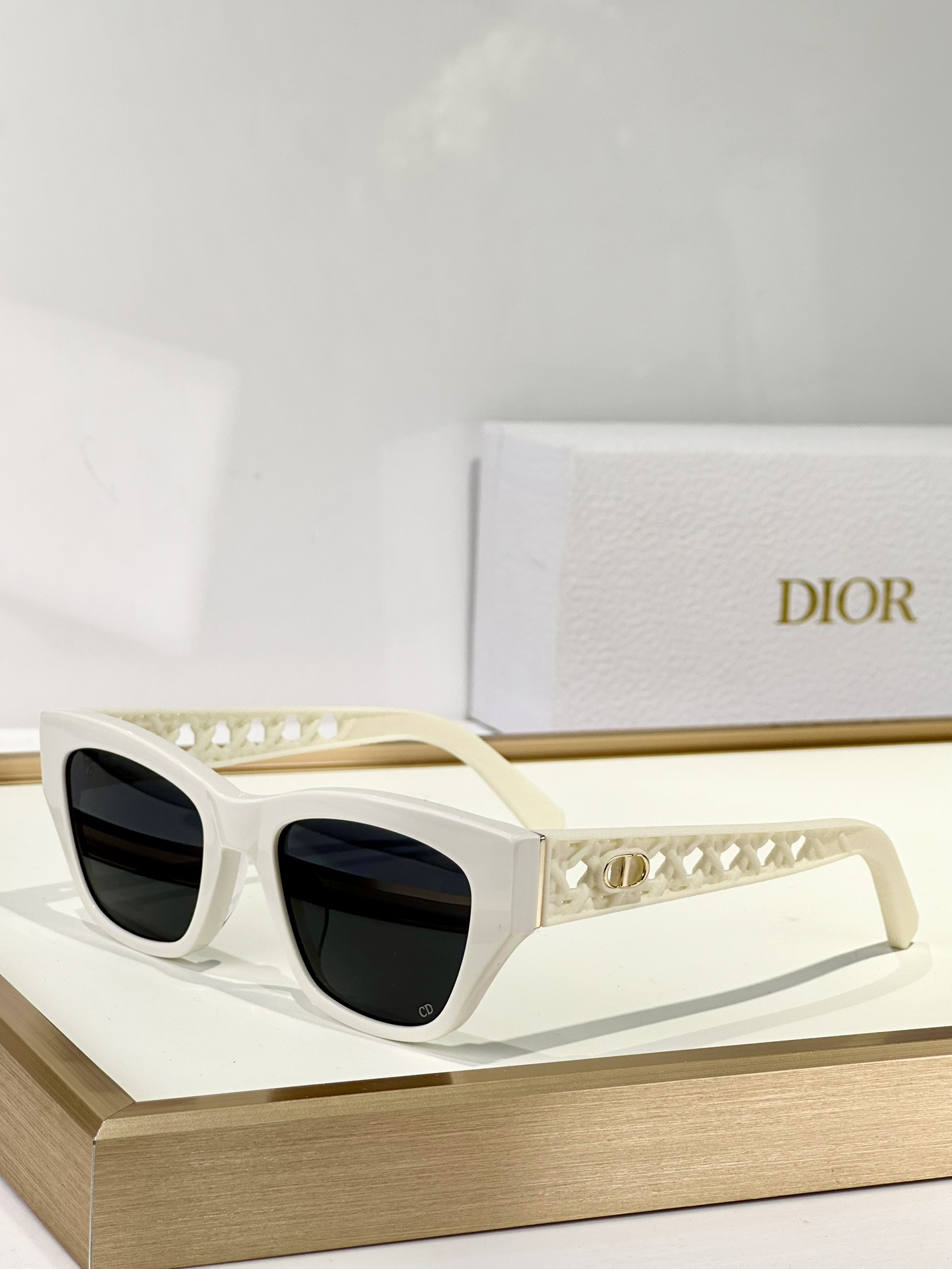  DIOR
MOD：VeryDior S21
Size：53口20-140
