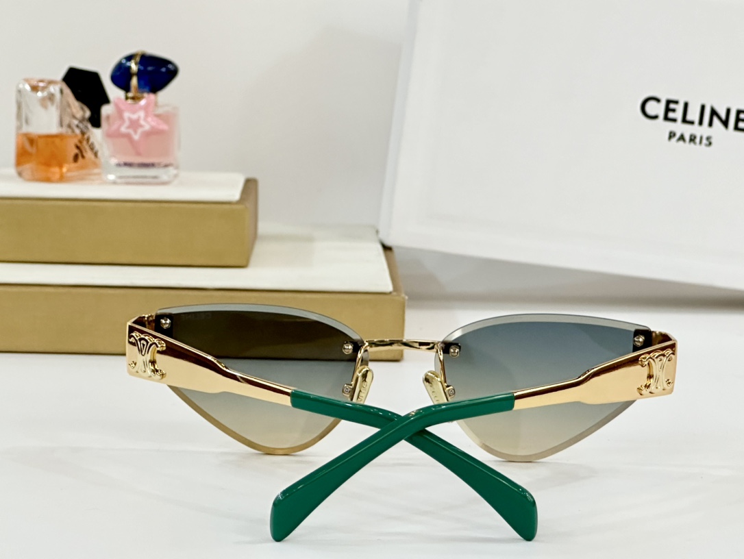  CELINE
MOD：CL42122U
Size：56口17 142
