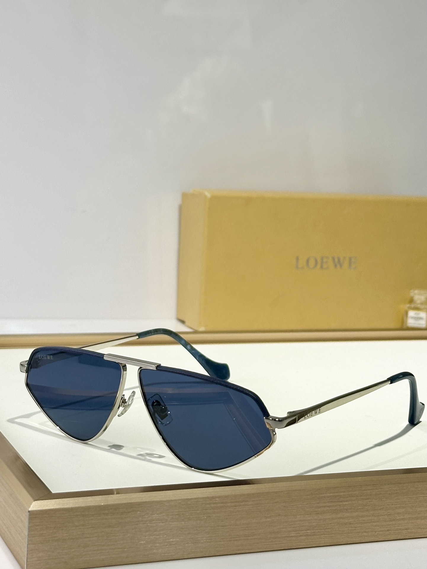  LOEWR
MOD：LW40039U
Size：61口8-143
