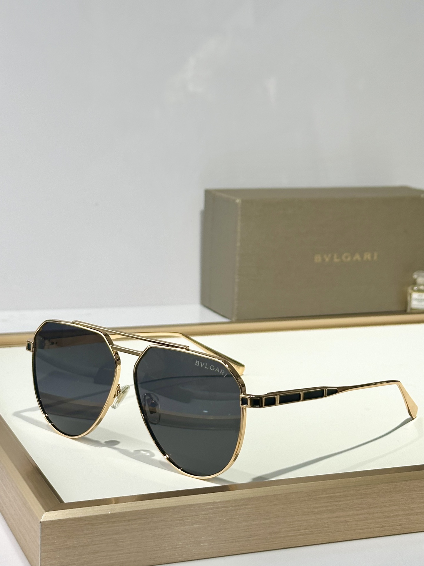  BVLGAR*
MODEL：NMS21NBW8W
SIZE：55口14-143
