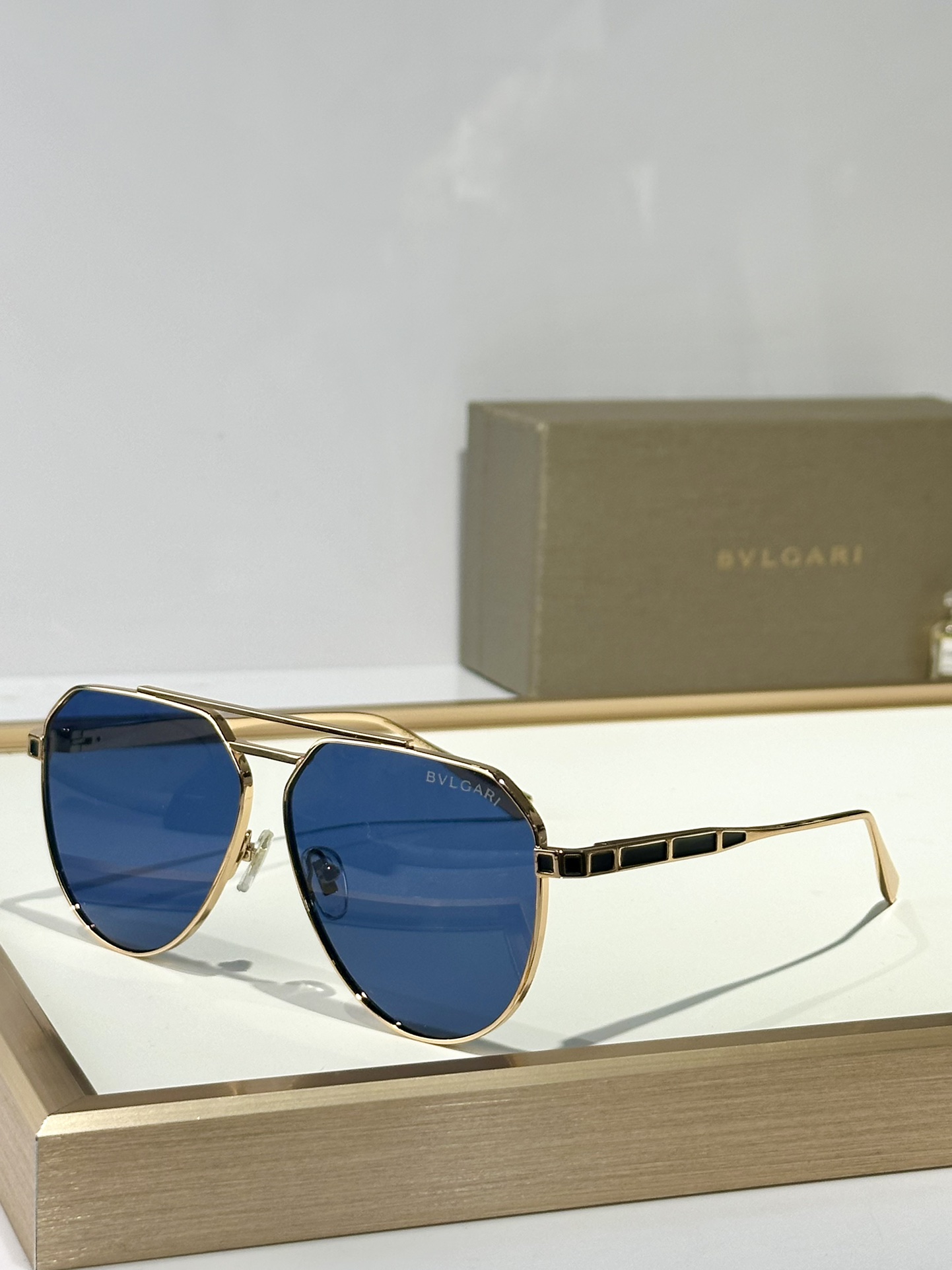  BVLGAR*
MODEL：NMS21NBW8W
SIZE：55口14-143
