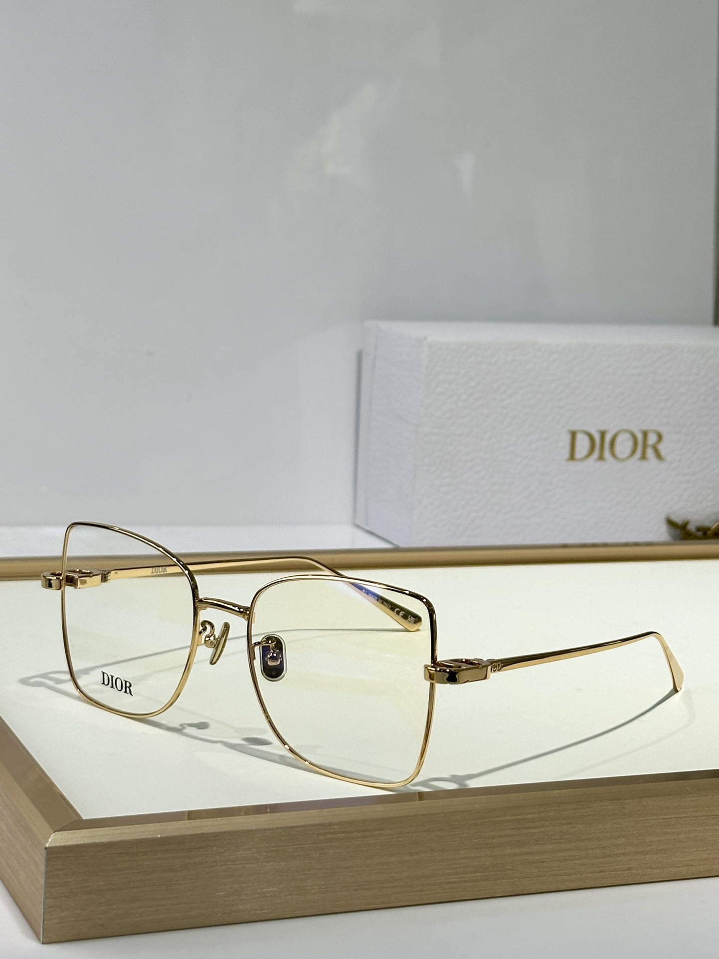  DIOR
MOD：CDiorB1F
Size：55口17 140
