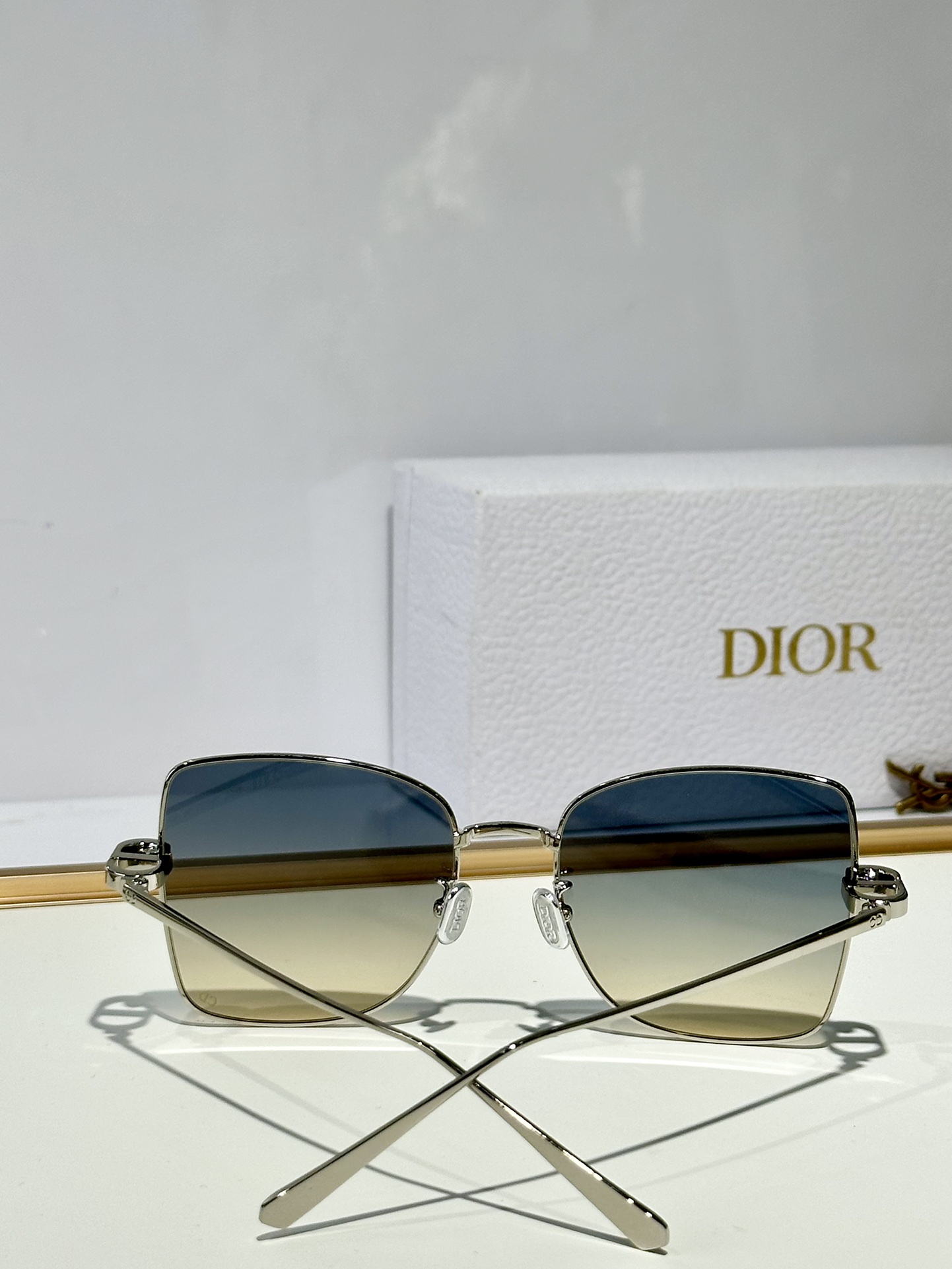  DIOR
MOD：CDiorB1F
Size：55口17 140

