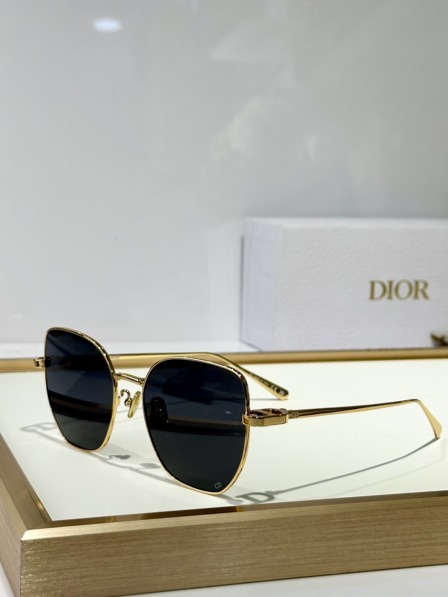  DIOR
MOD：CDiorB3F
Size：55口17 140
