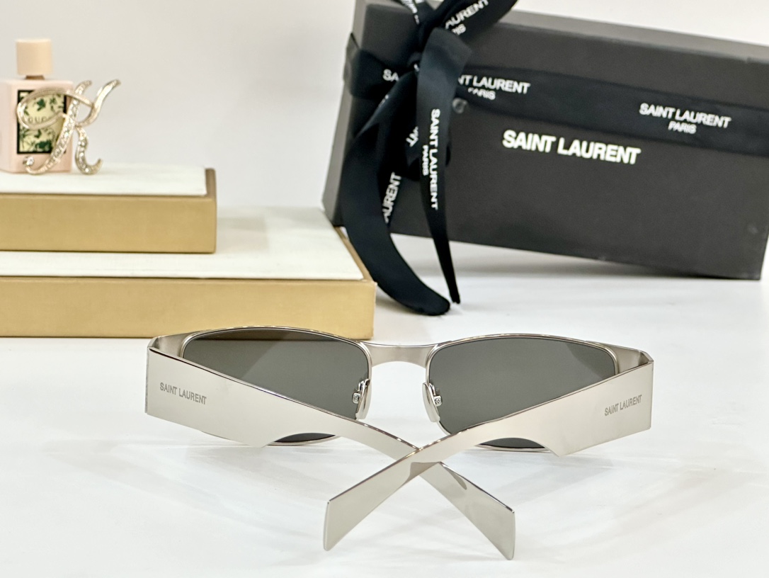  SAINT LAURENT
MOD：SL738
Size：54口18-140
