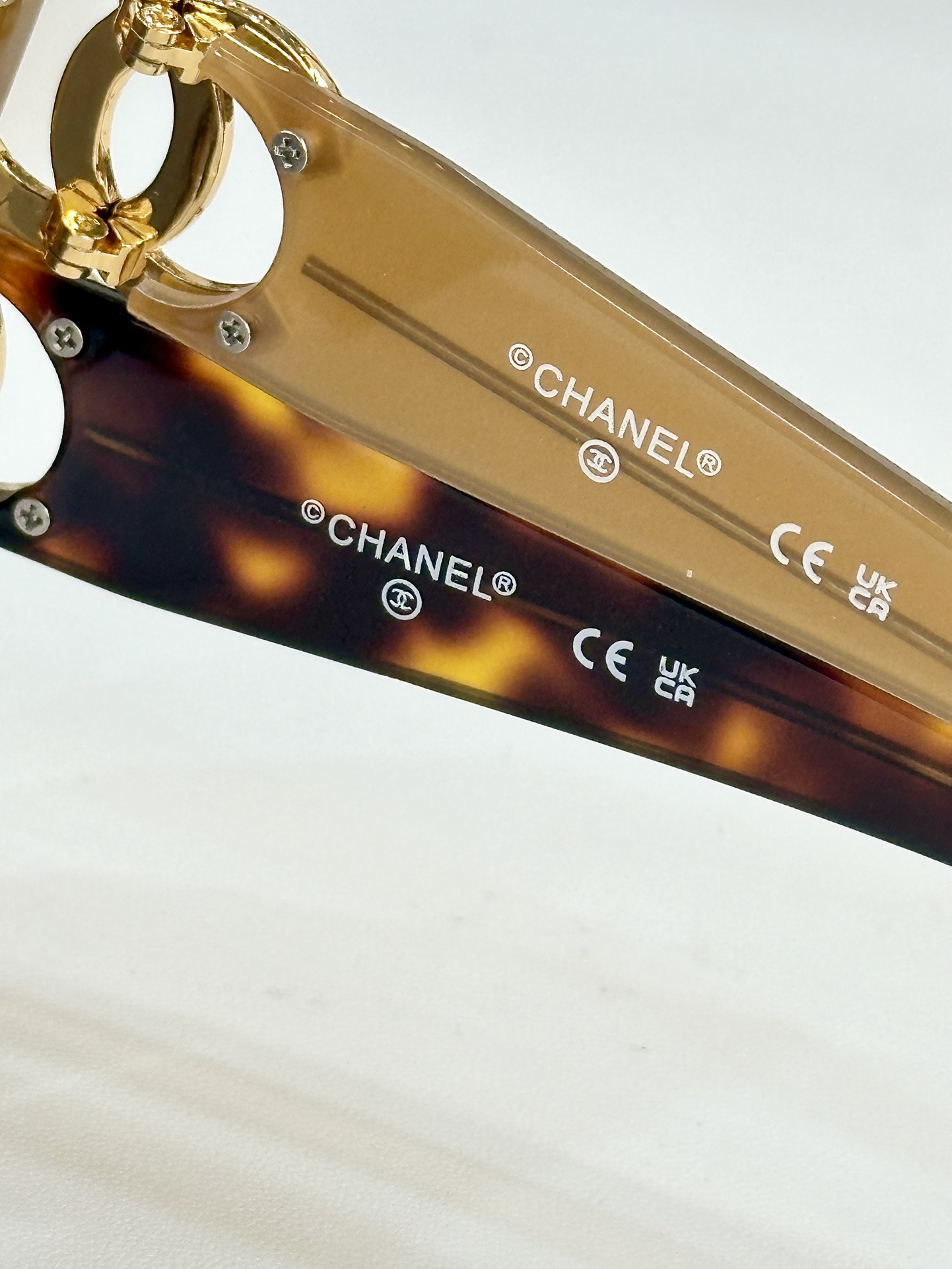  CHANEL
Model  6990
Size：53-20-145
