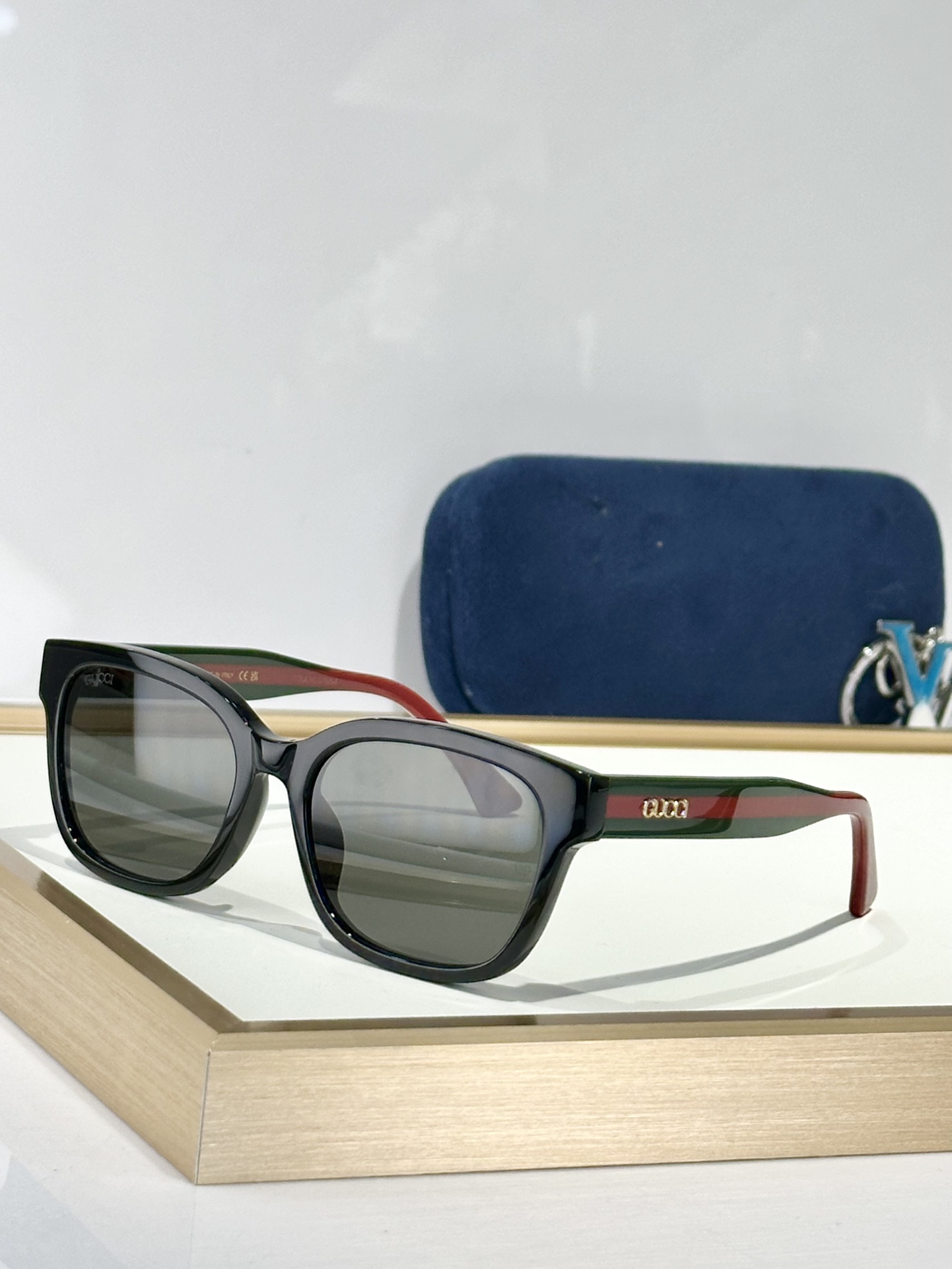  GUCCL
MOD：GG1872SK
Size：56口18 145
