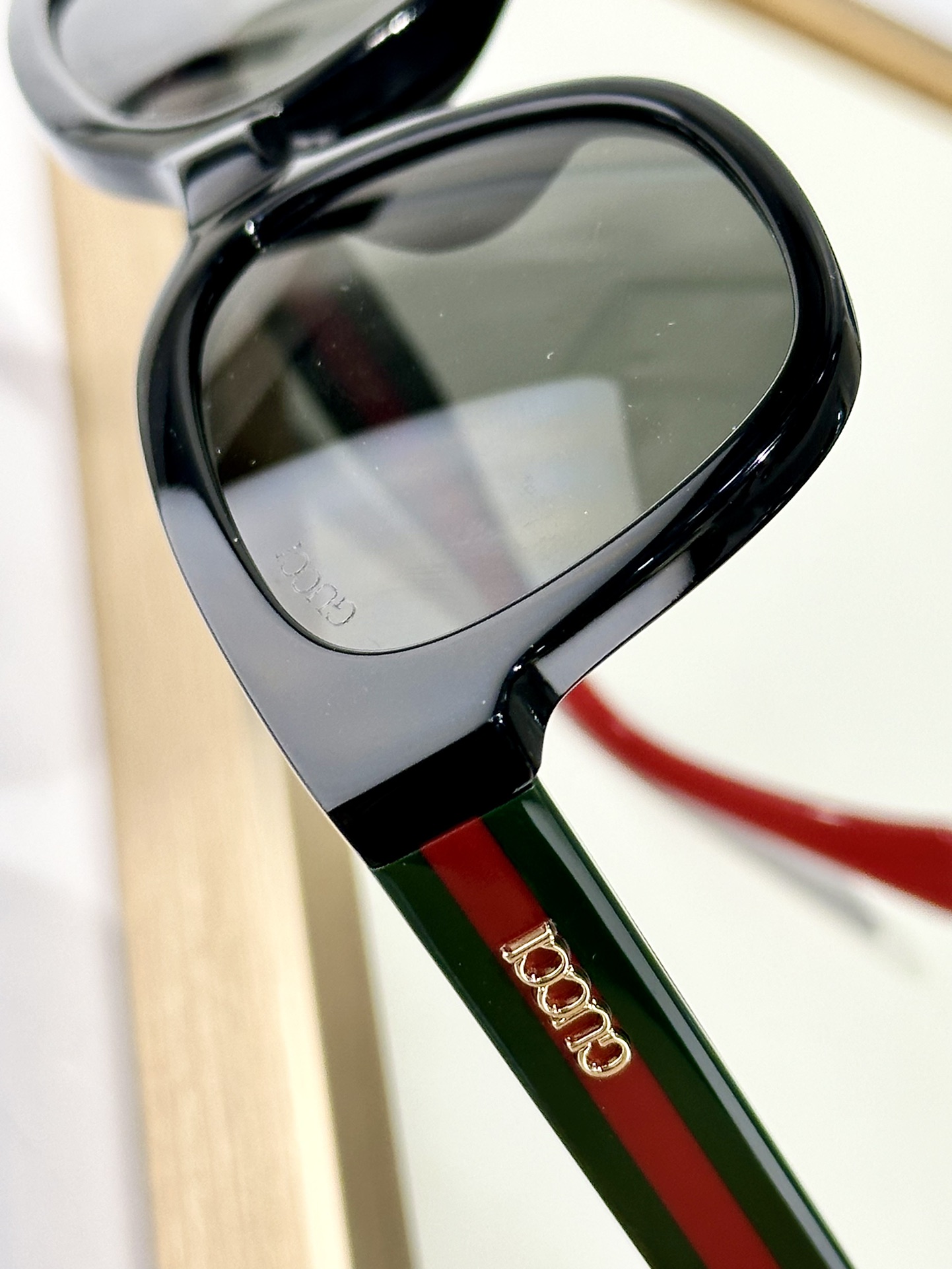  GUCCL
MOD：GG1872SK
Size：56口18 145
