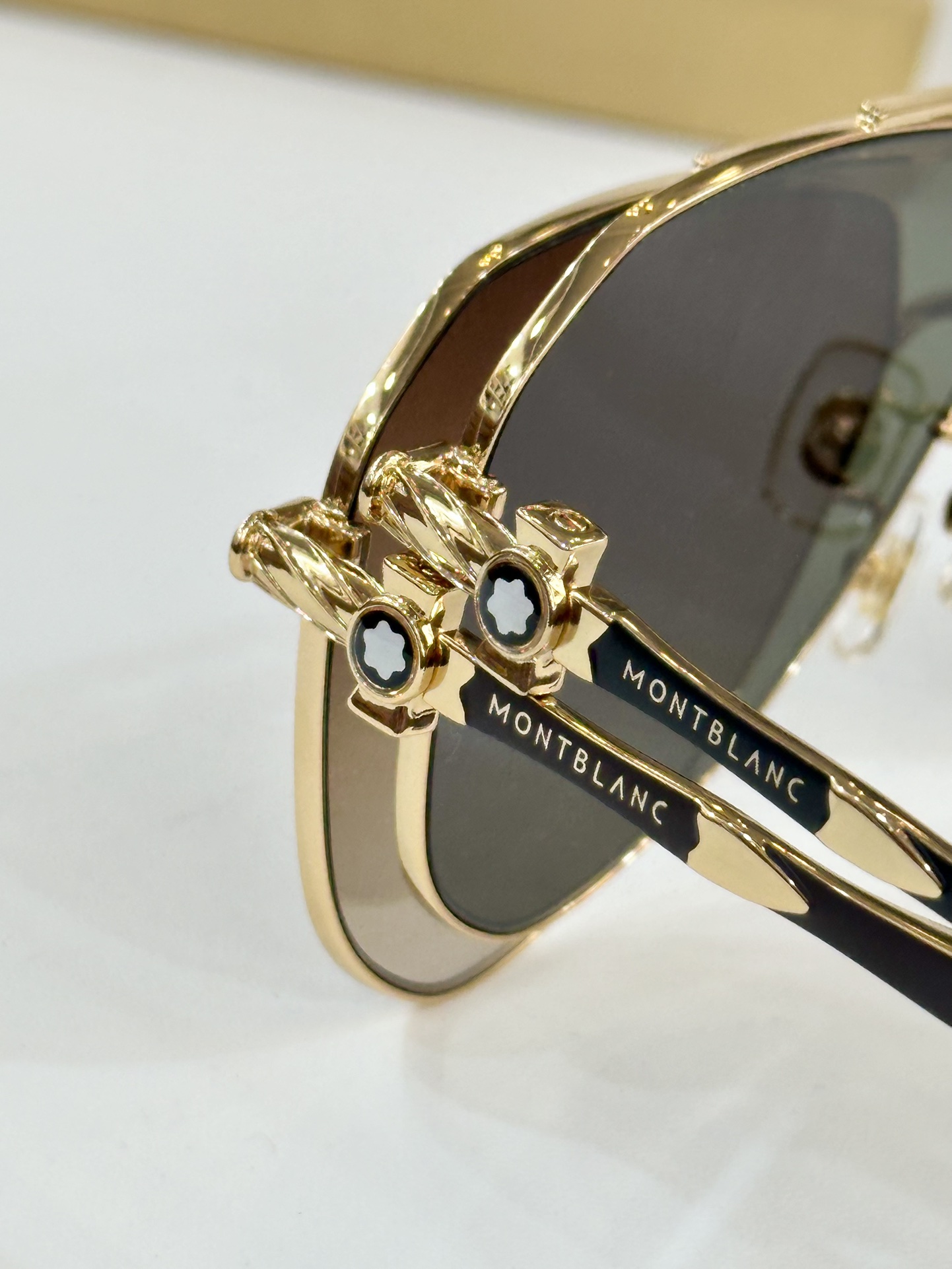  MONT BLANC
MOD：MB906
Size：60口15-145
