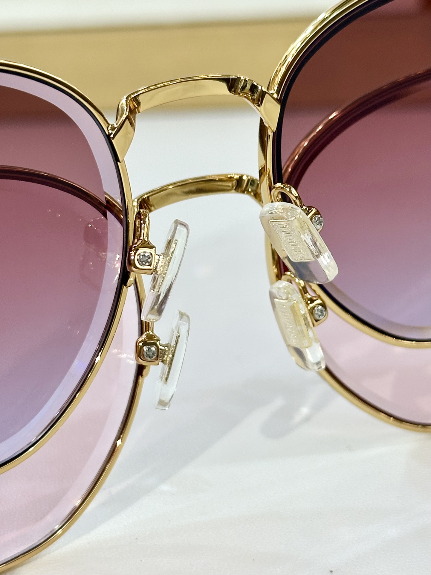 MIU MIU
MOD：MU56ZS
Size：57口18-145
