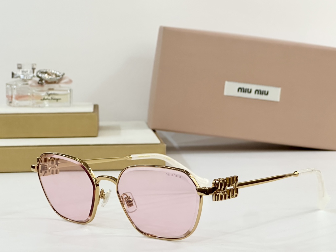  MIU MIU
MOD：MU55ZS
Size：60口18 145
