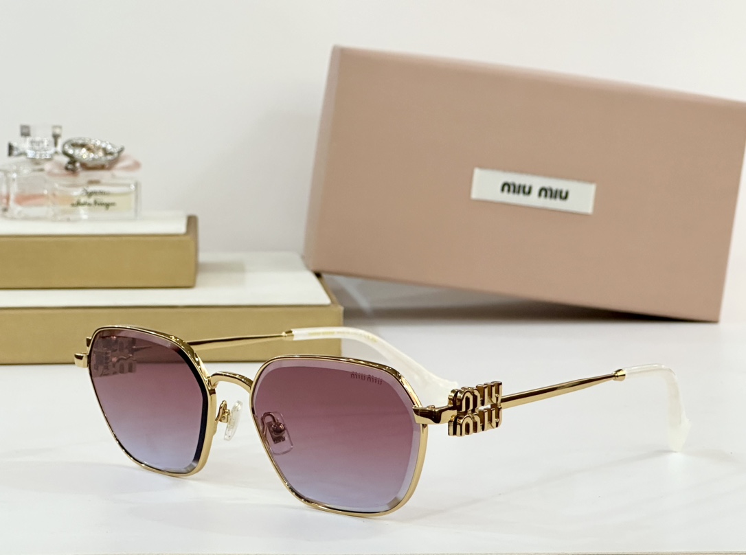  MIU MIU
MOD：MU55ZS
Size：60口18 145
