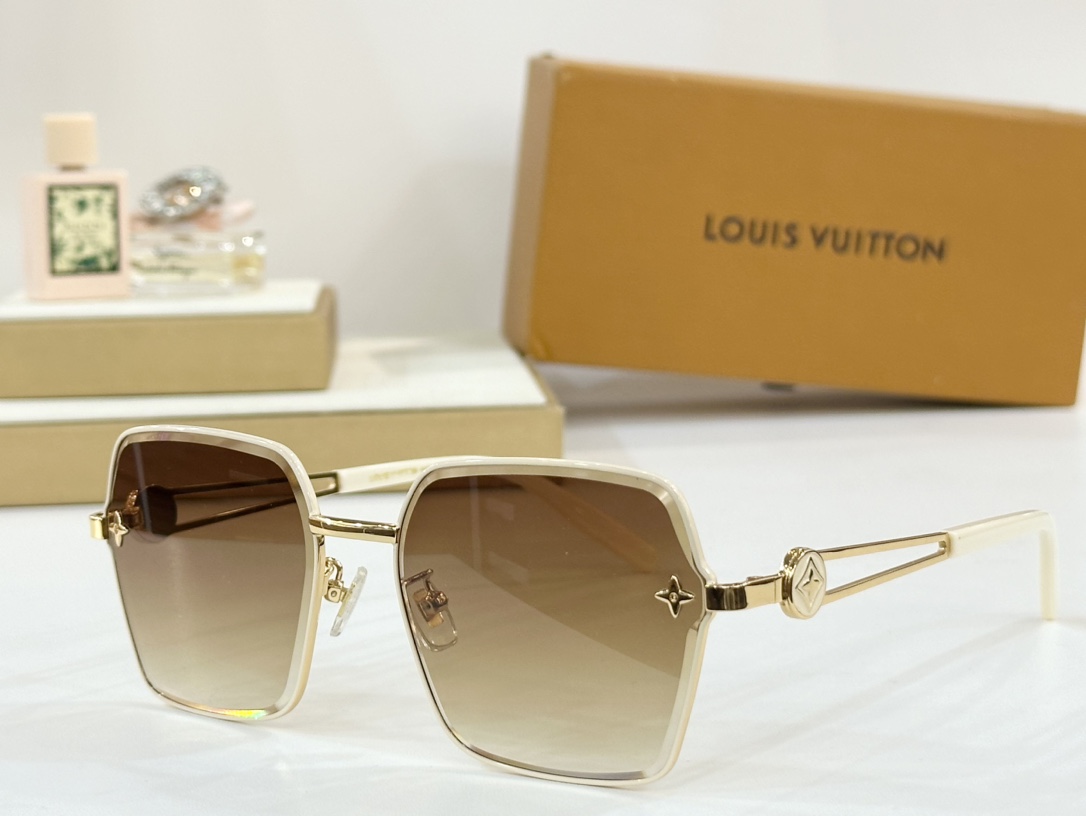  LOUIS VUITTON
MOD：Z1866
Size：55口17-145
