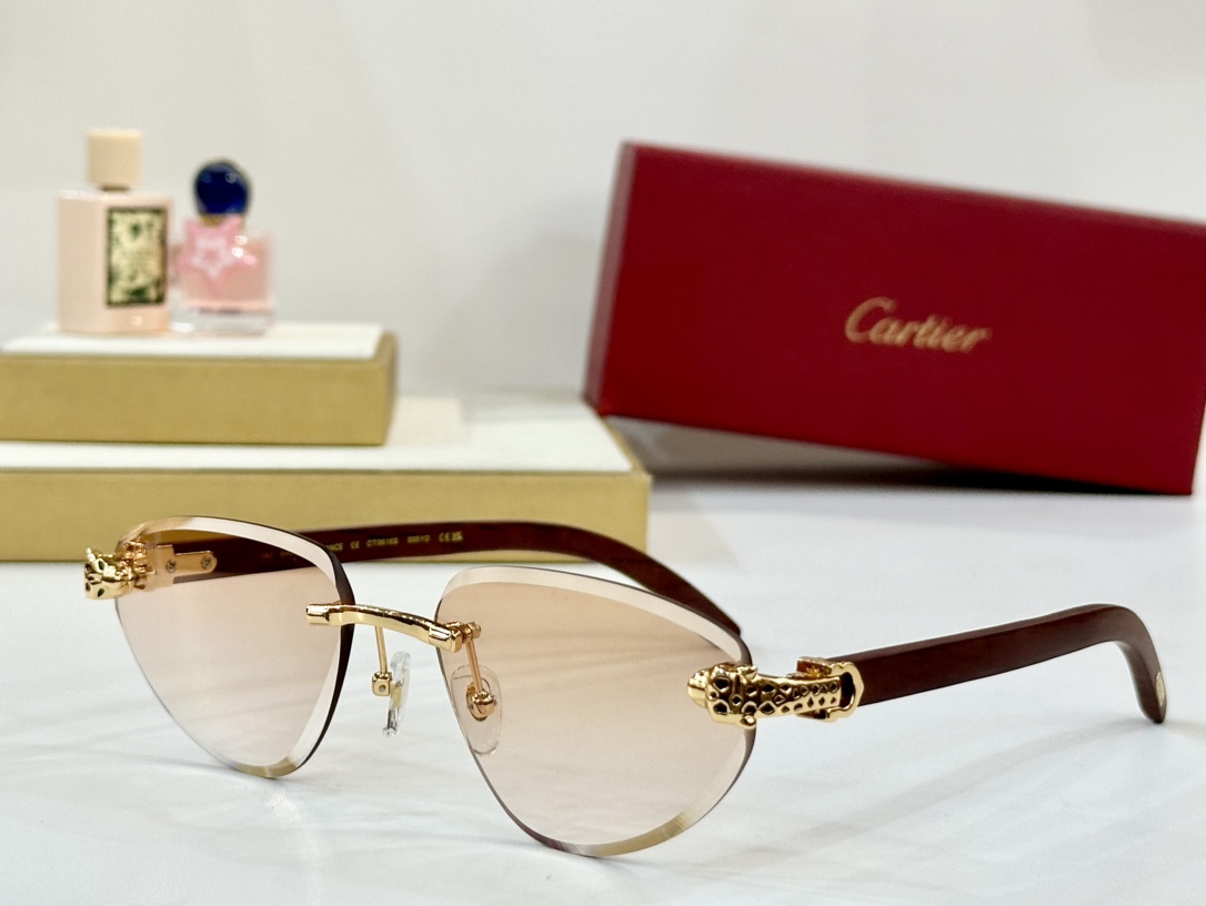  CARTIER✨
ModCT0616S
SIZE：58口17 140
