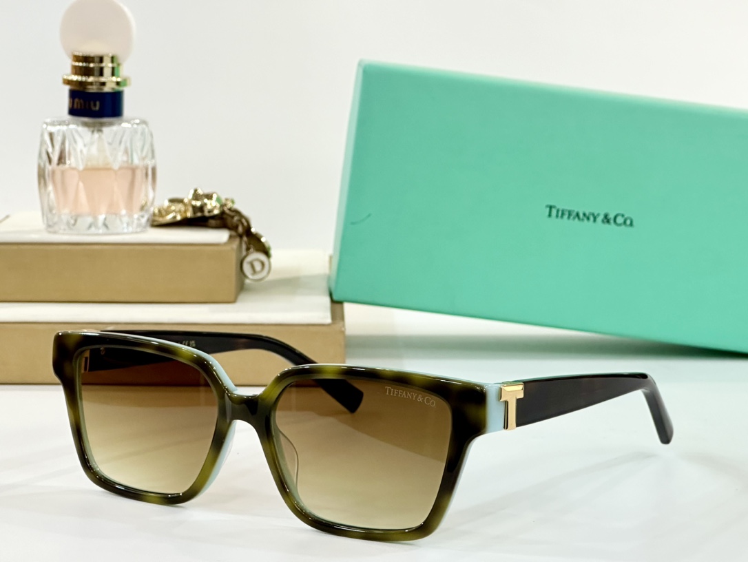  TIFFANY&CO.
MOD：TF2232U
Size：55口16 140
