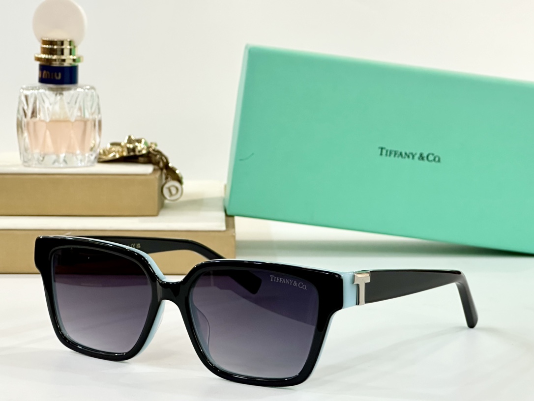  TIFFANY&CO.
MOD：TF2232U
Size：55口16 140
