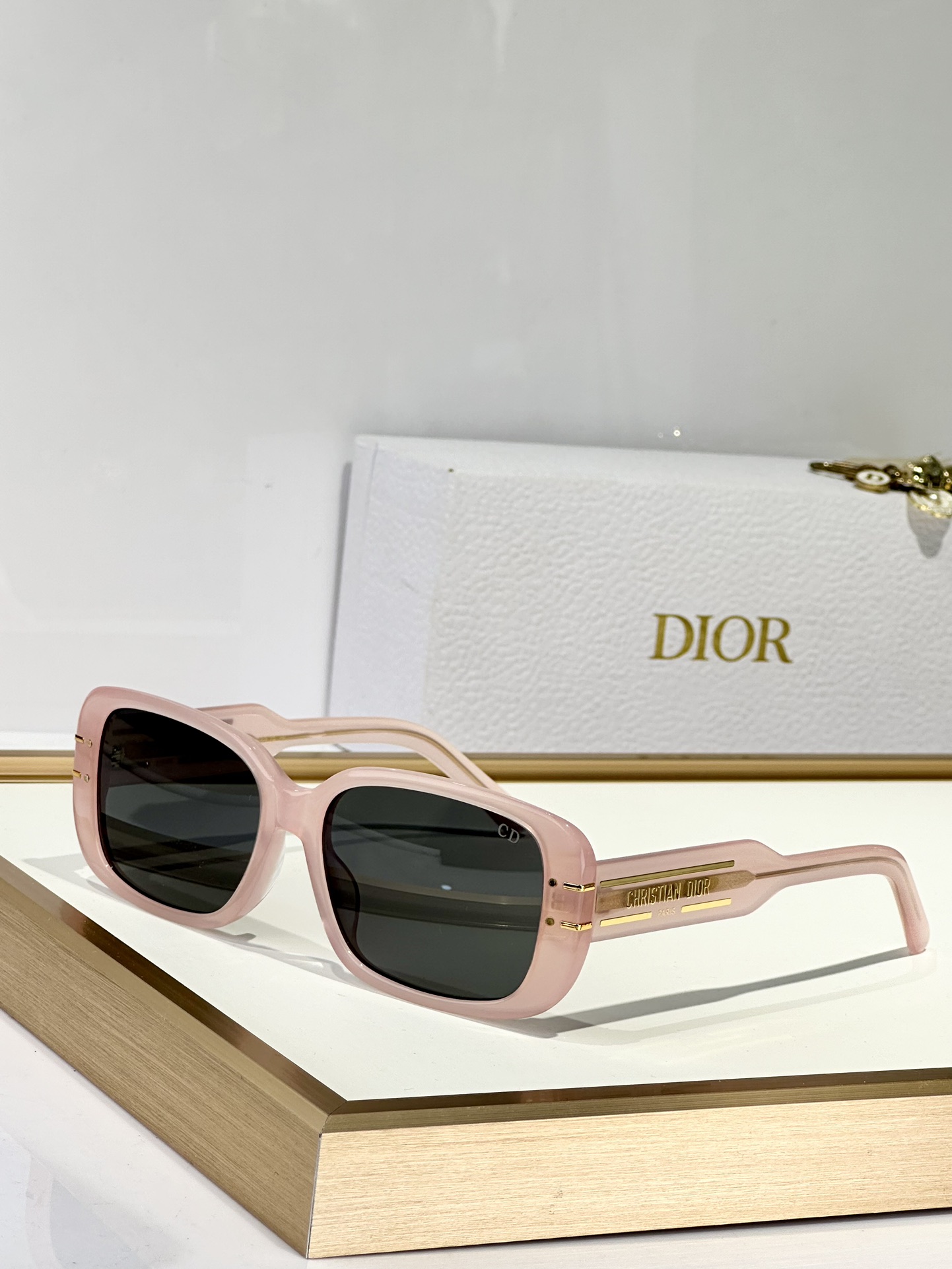  DIOR
MOD：S12F 10A2
Size：57口17 145
