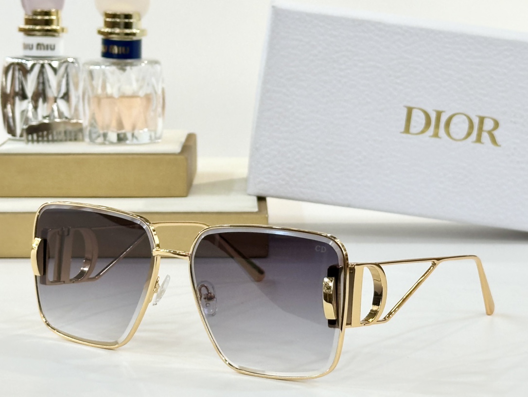  CHRISTIAN DIOR
MOD：10A0
Size：64口16 140
