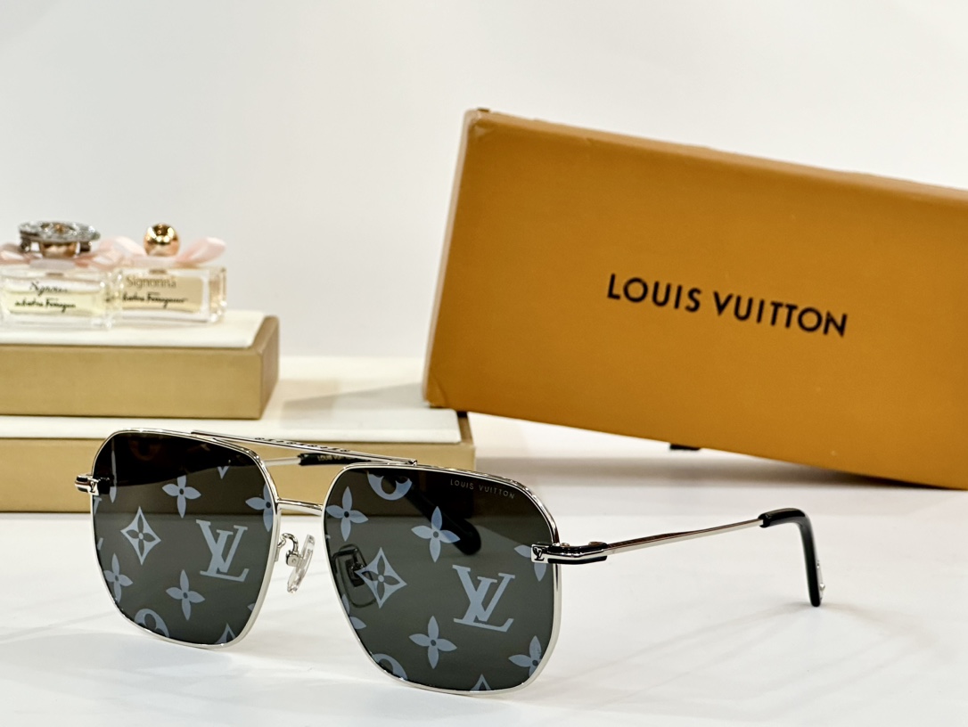  LOUIS VUITTON
MOD：Z1309
Size：61口13-145
