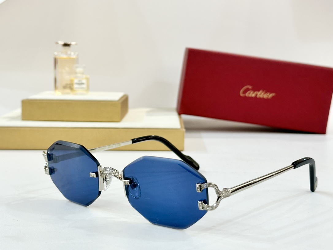  Cartie*
Mod：CT0581O
Size：142
