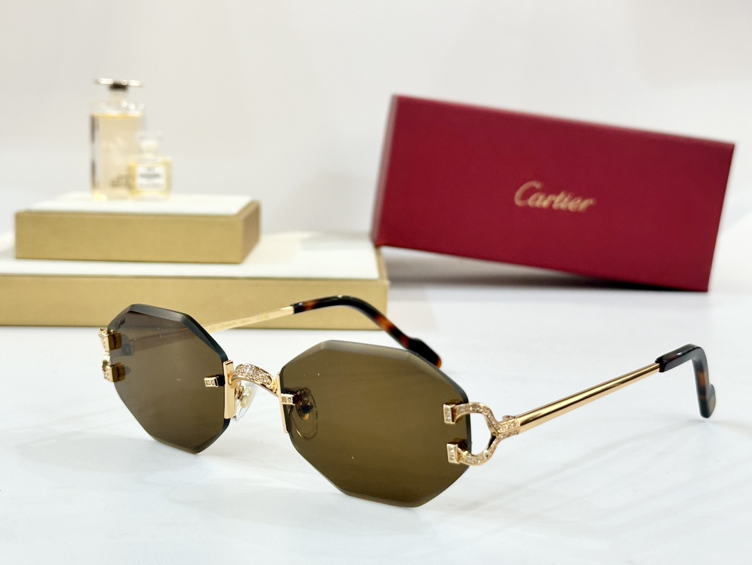  Cartie*
Mod：CT0581O
Size：142

