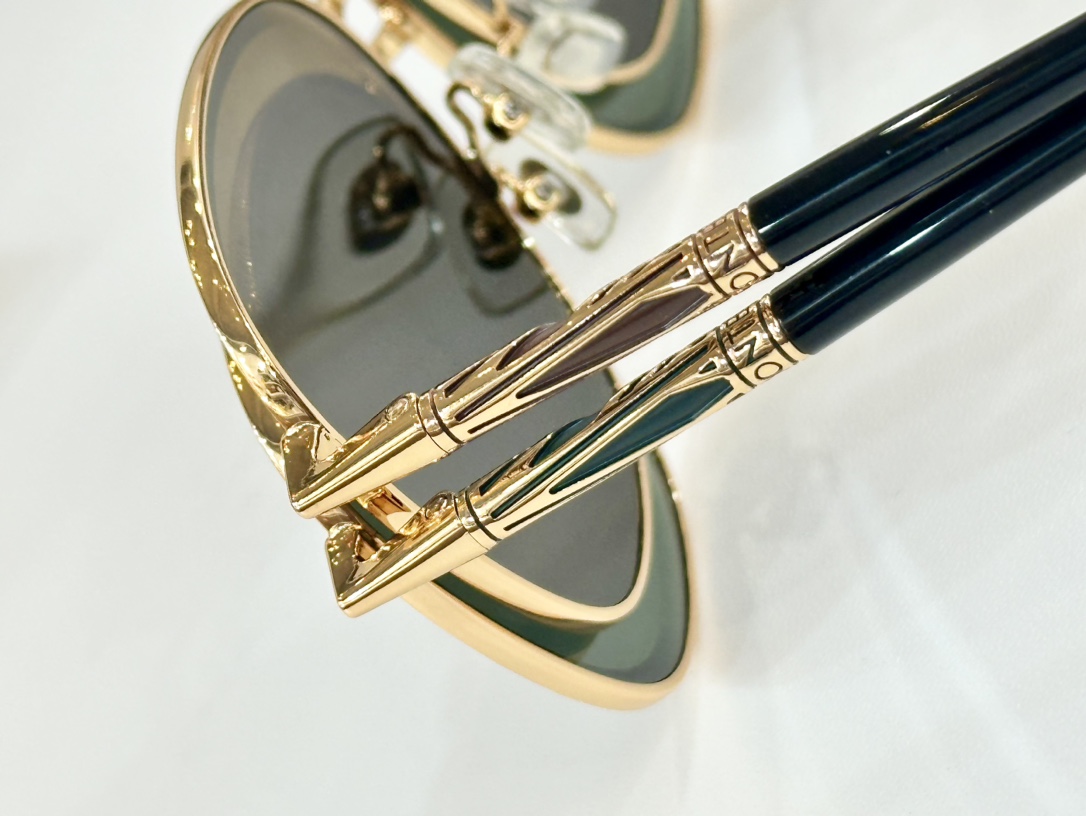  MONT BLANC
M OD：MB0707S
Size：58口17 145
