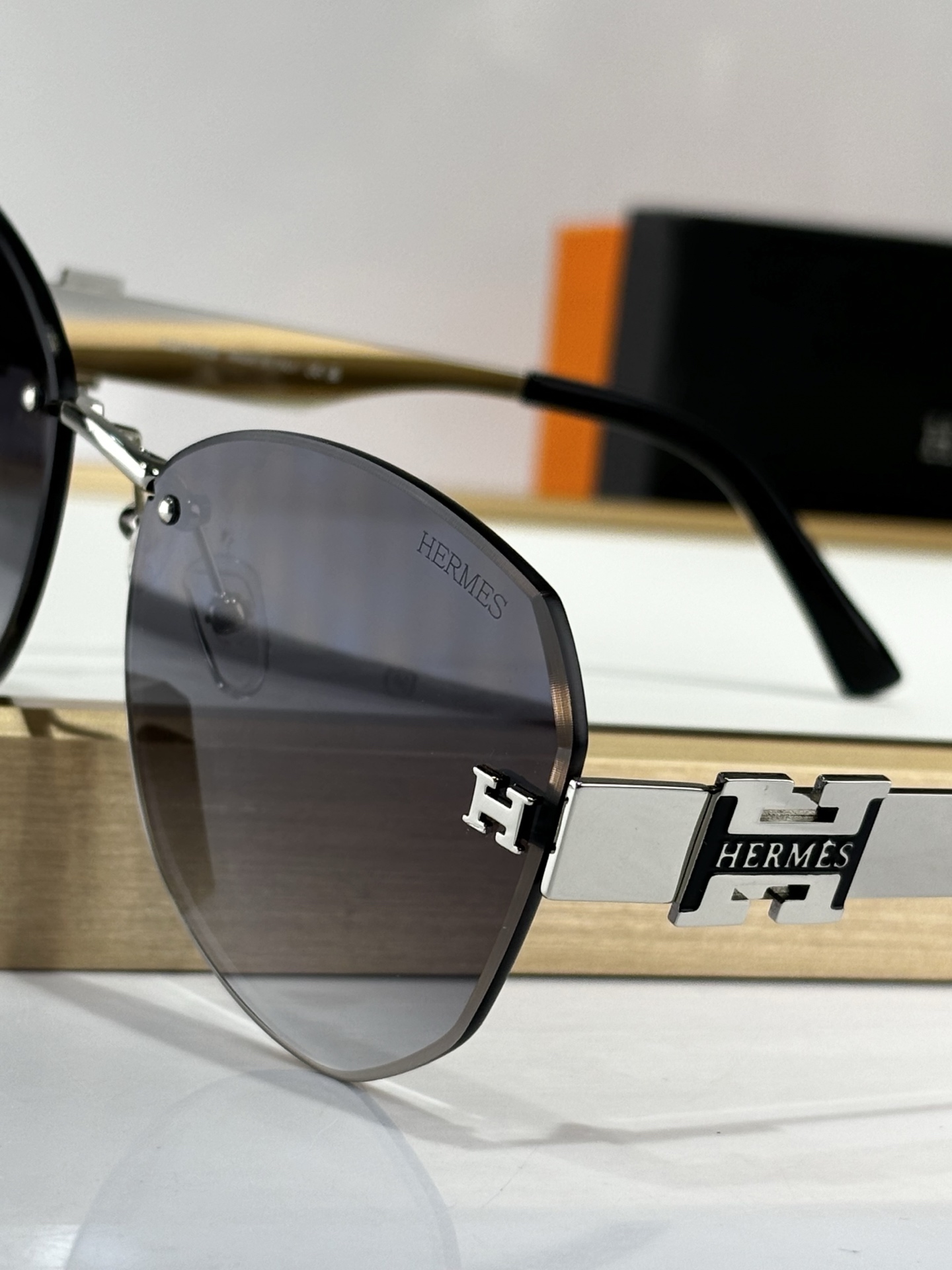  Herm🌟s
ToP quality 
MOD：H1033 GNGD
Size：60口18-140
精