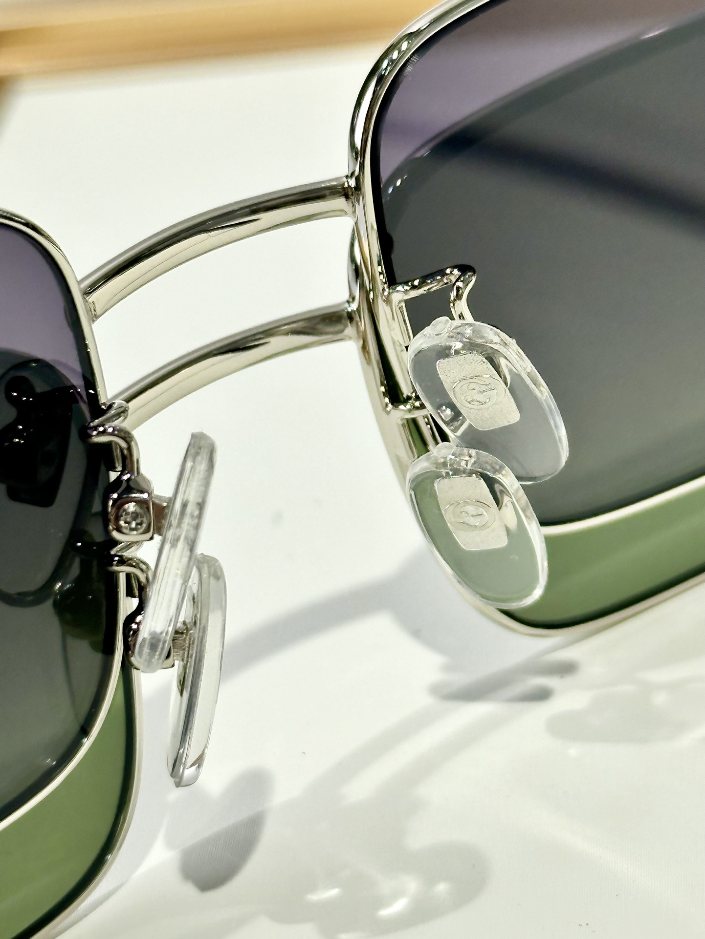  GUCCI
MODEL：GG1813S
SIZE：46口26-140

