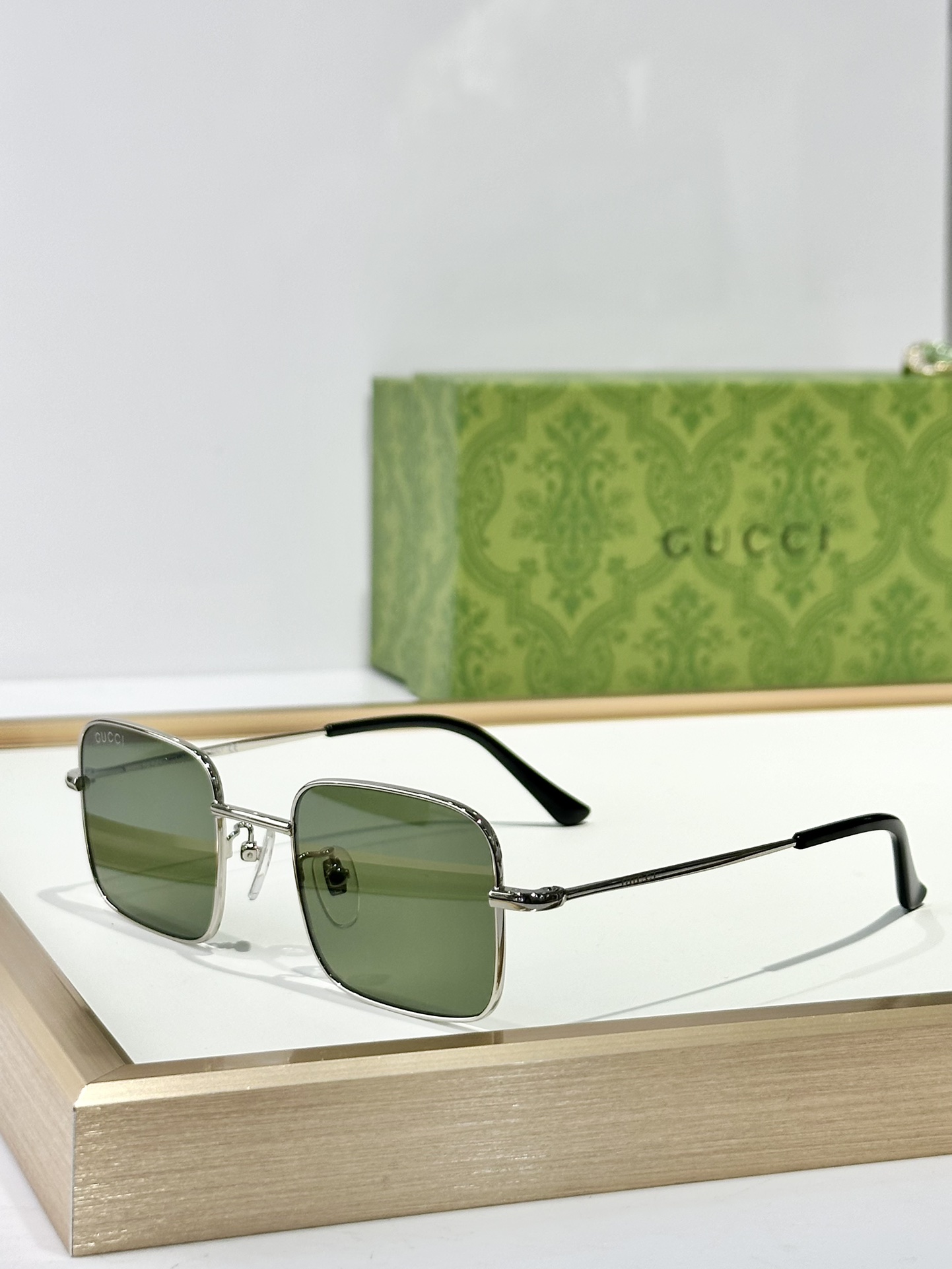  GUCCI
MODEL：GG1813S
SIZE：46口26-140
