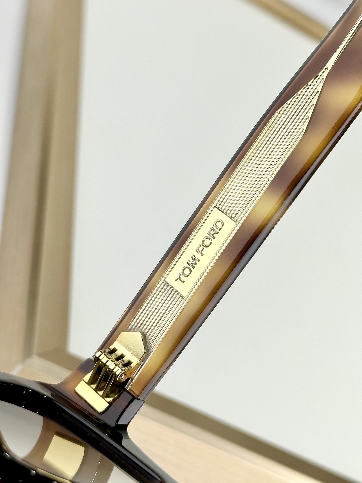  TOMFORD
MOD：FT1202
Size：56口19 140
