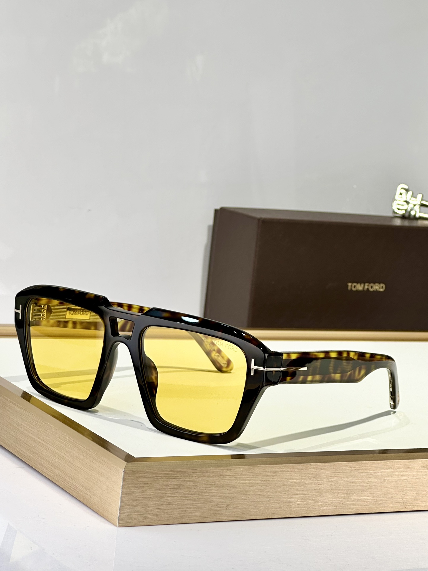  TOMFORD
MOD：FT1202
Size：56口19 140
