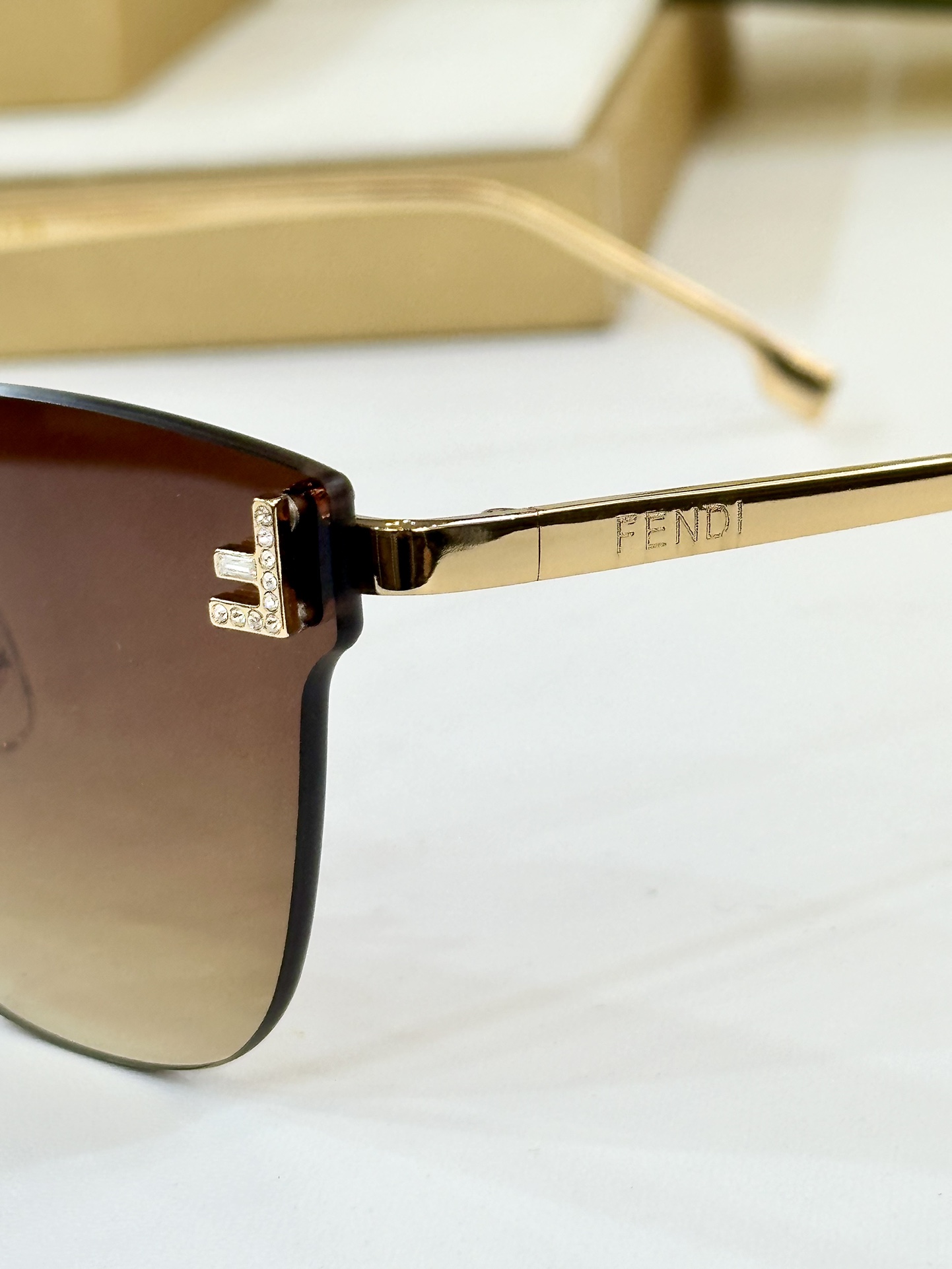  Fend*
Mod：FE4094
Size：59-18-145

