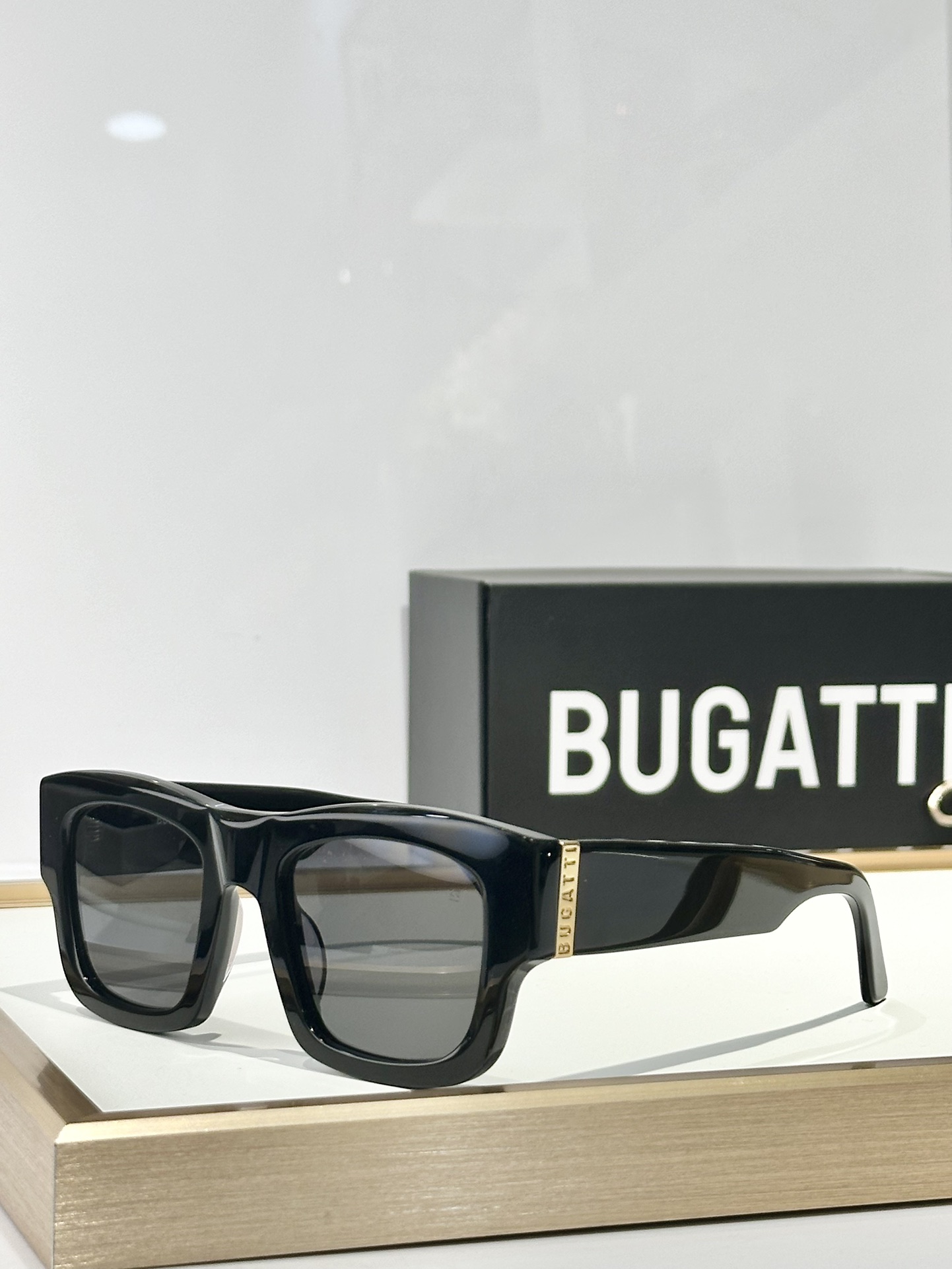  BUGATTI
MOD：18KART
Size：51口23 148
