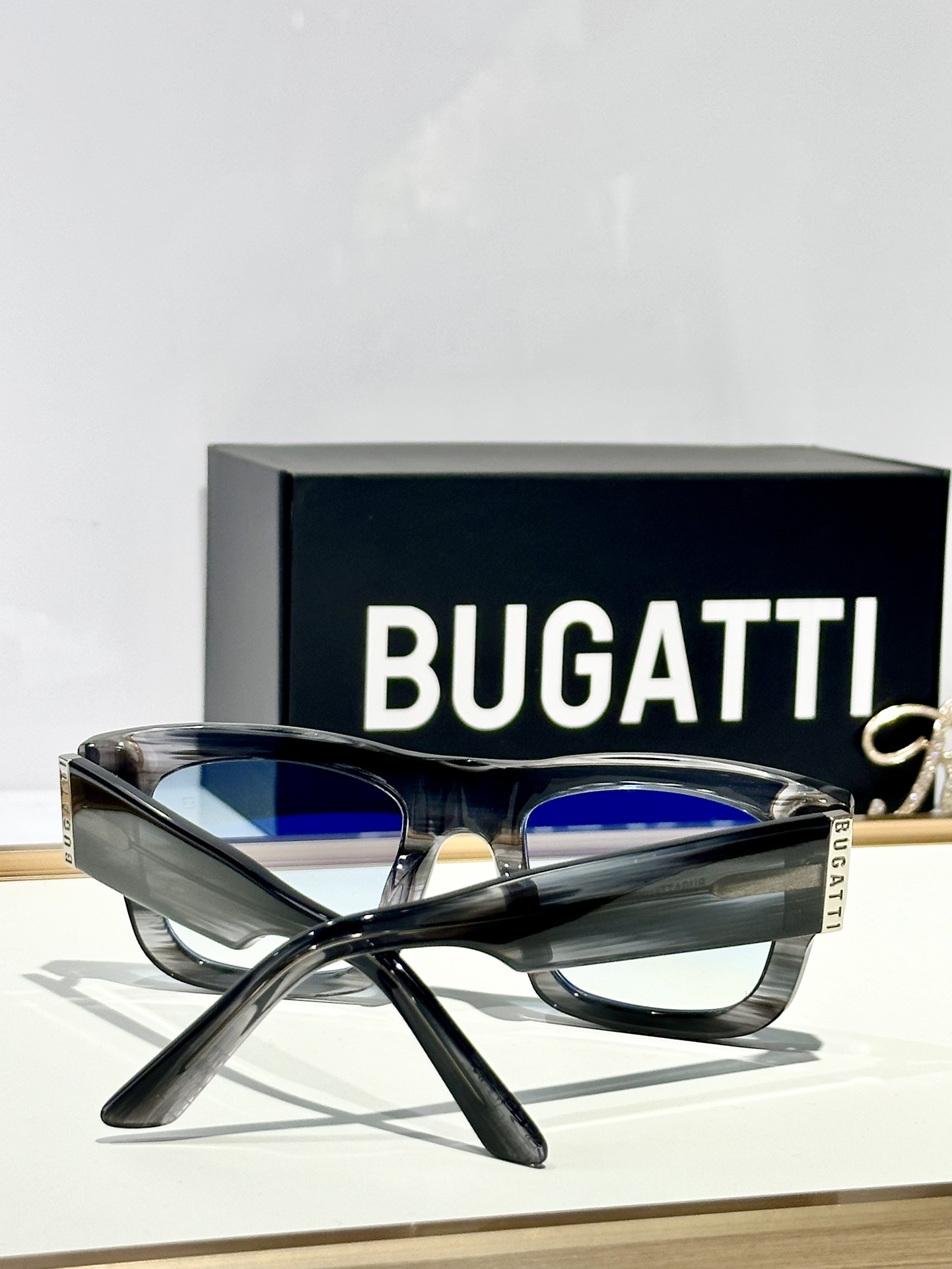  BUGATTI
MOD：18KART
Size：51口23 148

