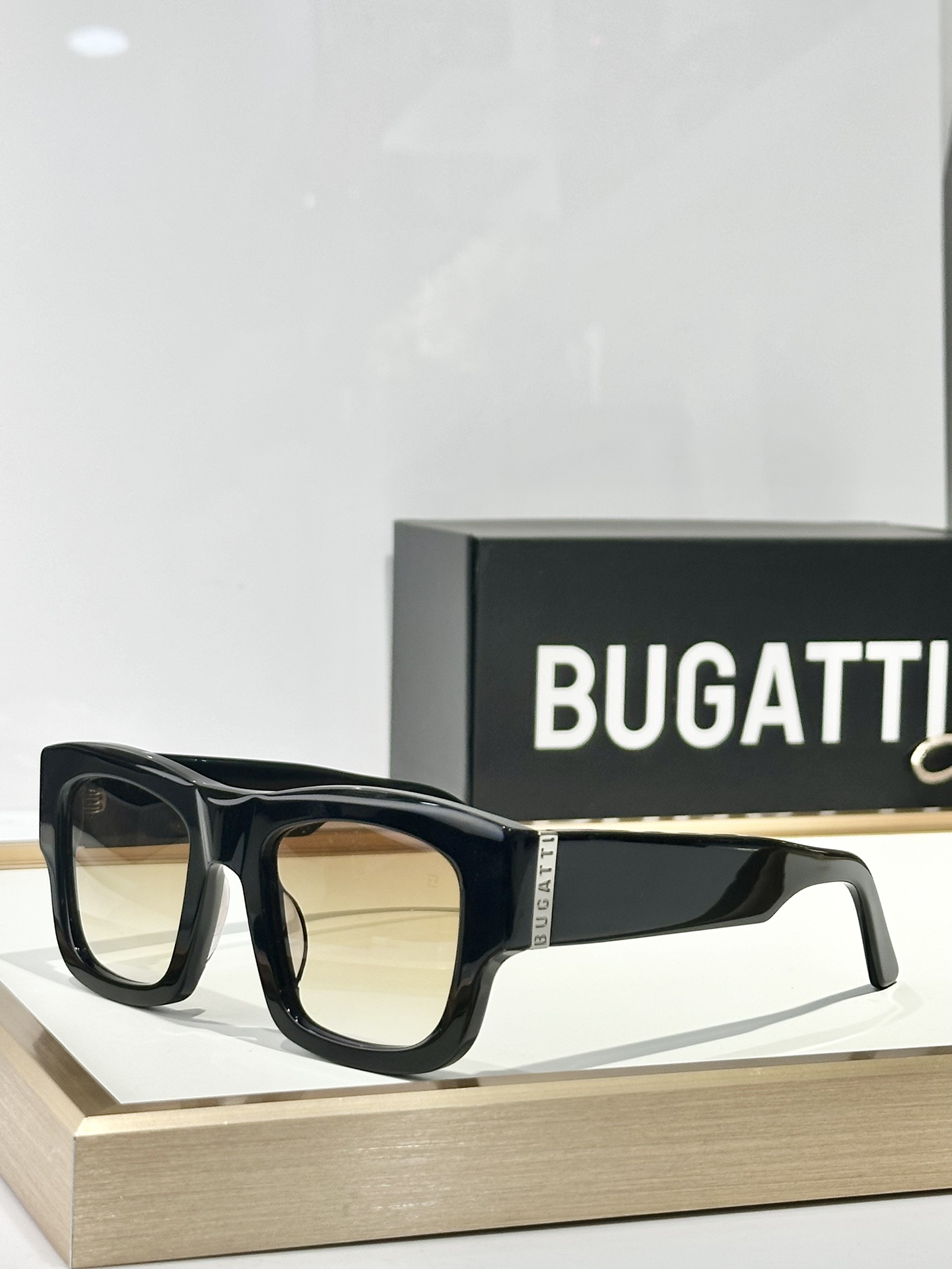  BUGATTI
MOD：18KART
Size：51口23 148
