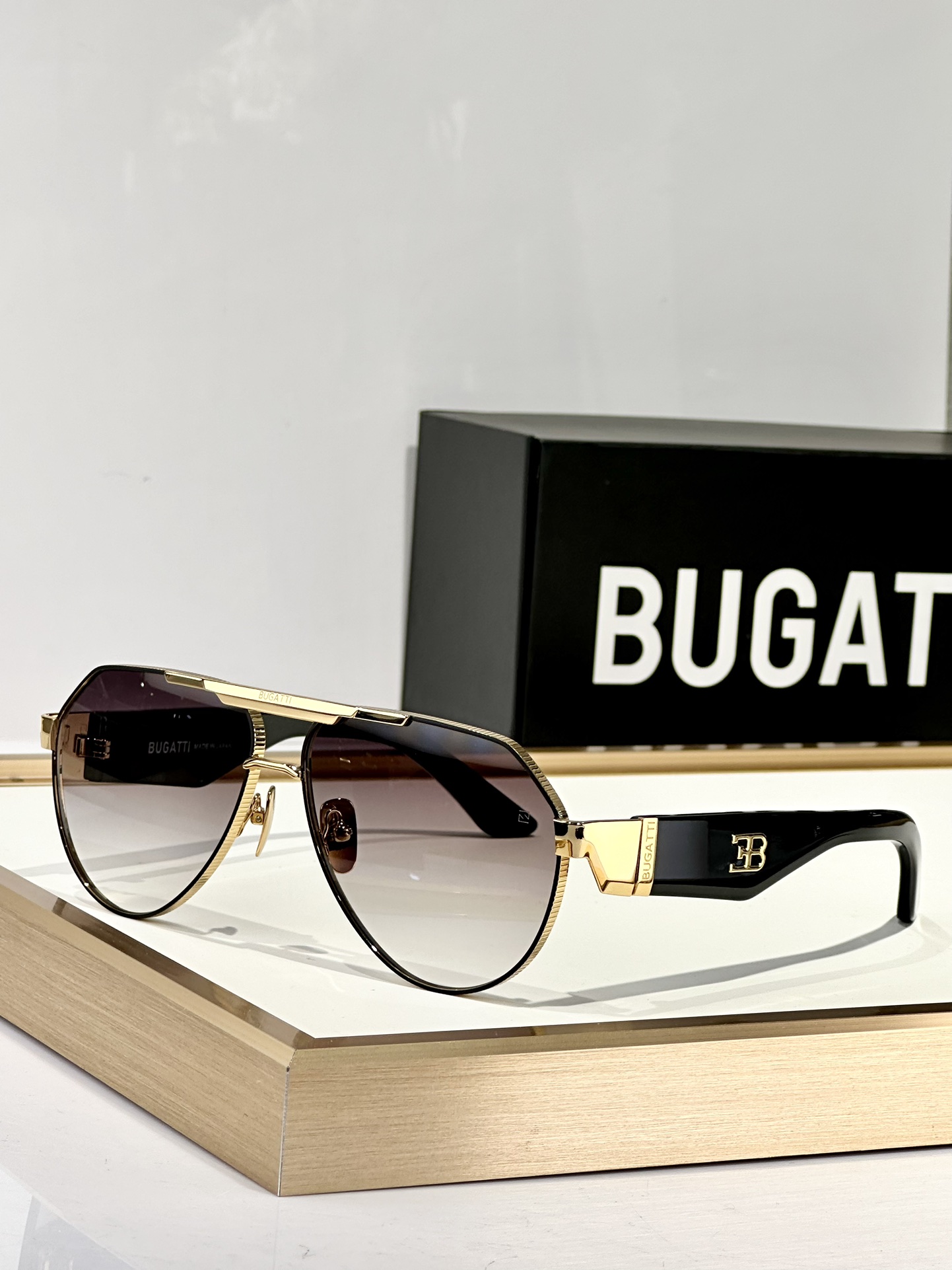  BUGATTI
MOD：18
Size：60口15 145
